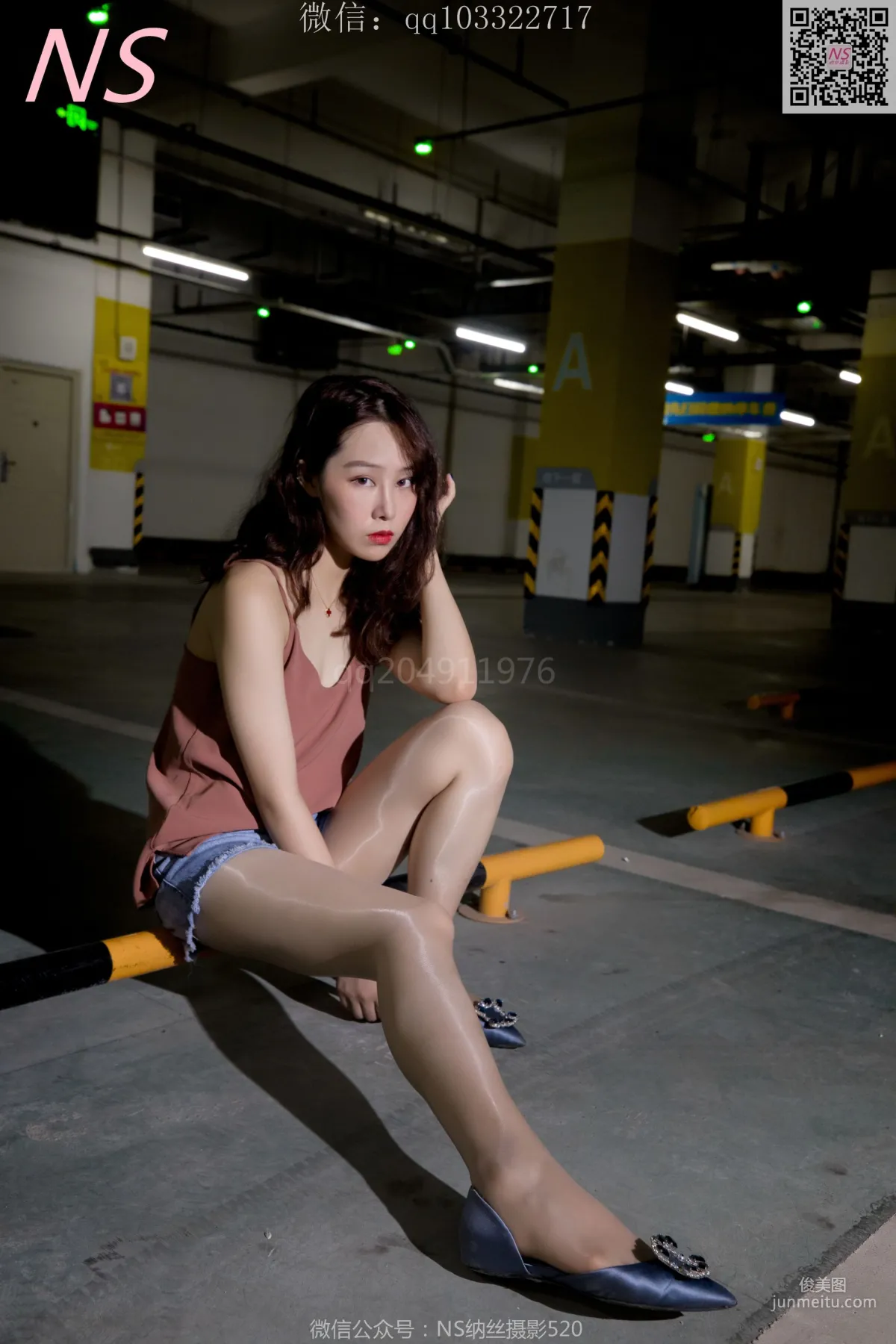 小朱茵《地下車庫的絲襪美腿女郎》 [納絲攝影] 寫真集 20