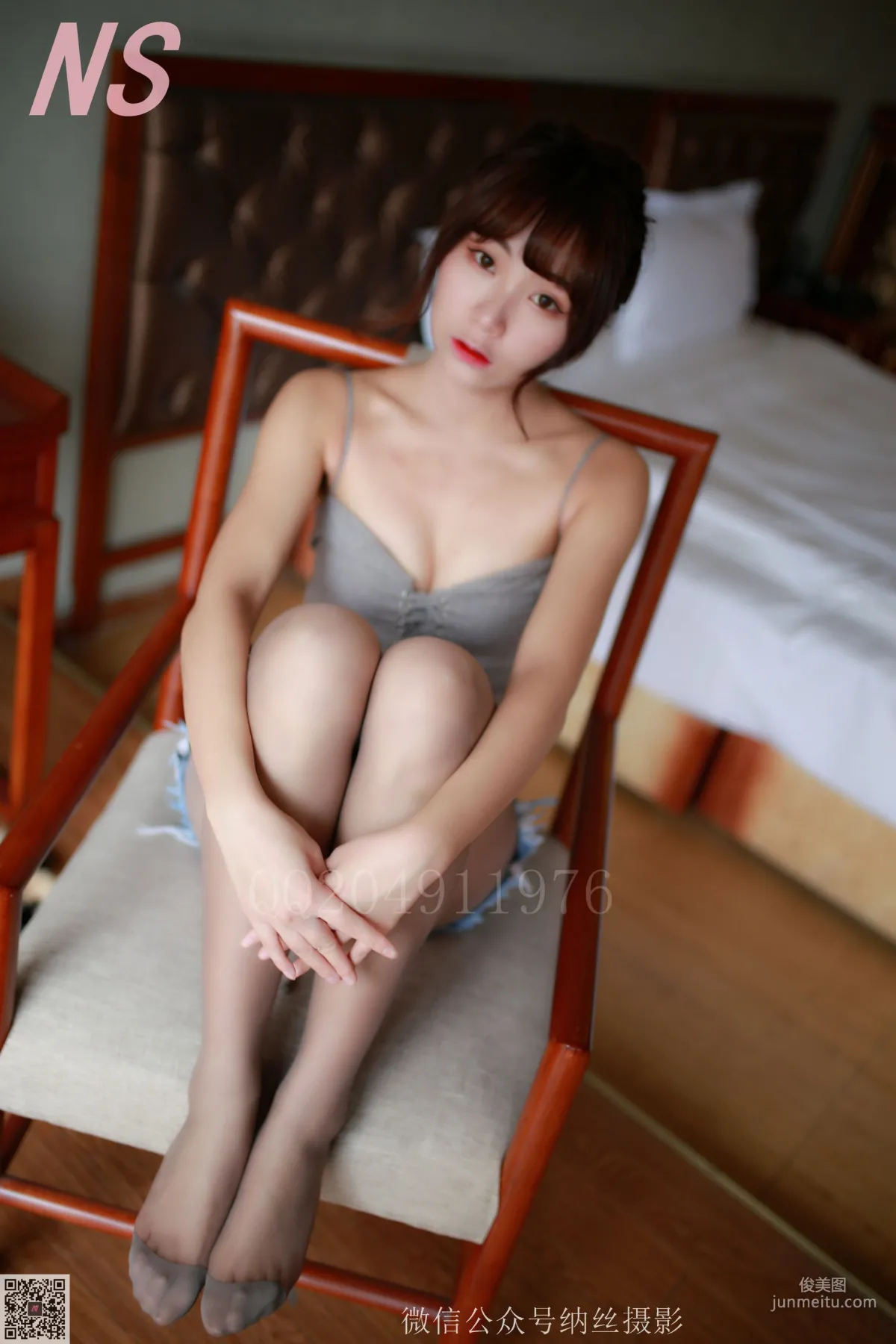 灵儿《酒店里的灰丝牛仔短裤》 [纳丝摄影] NO.103 写真集9
