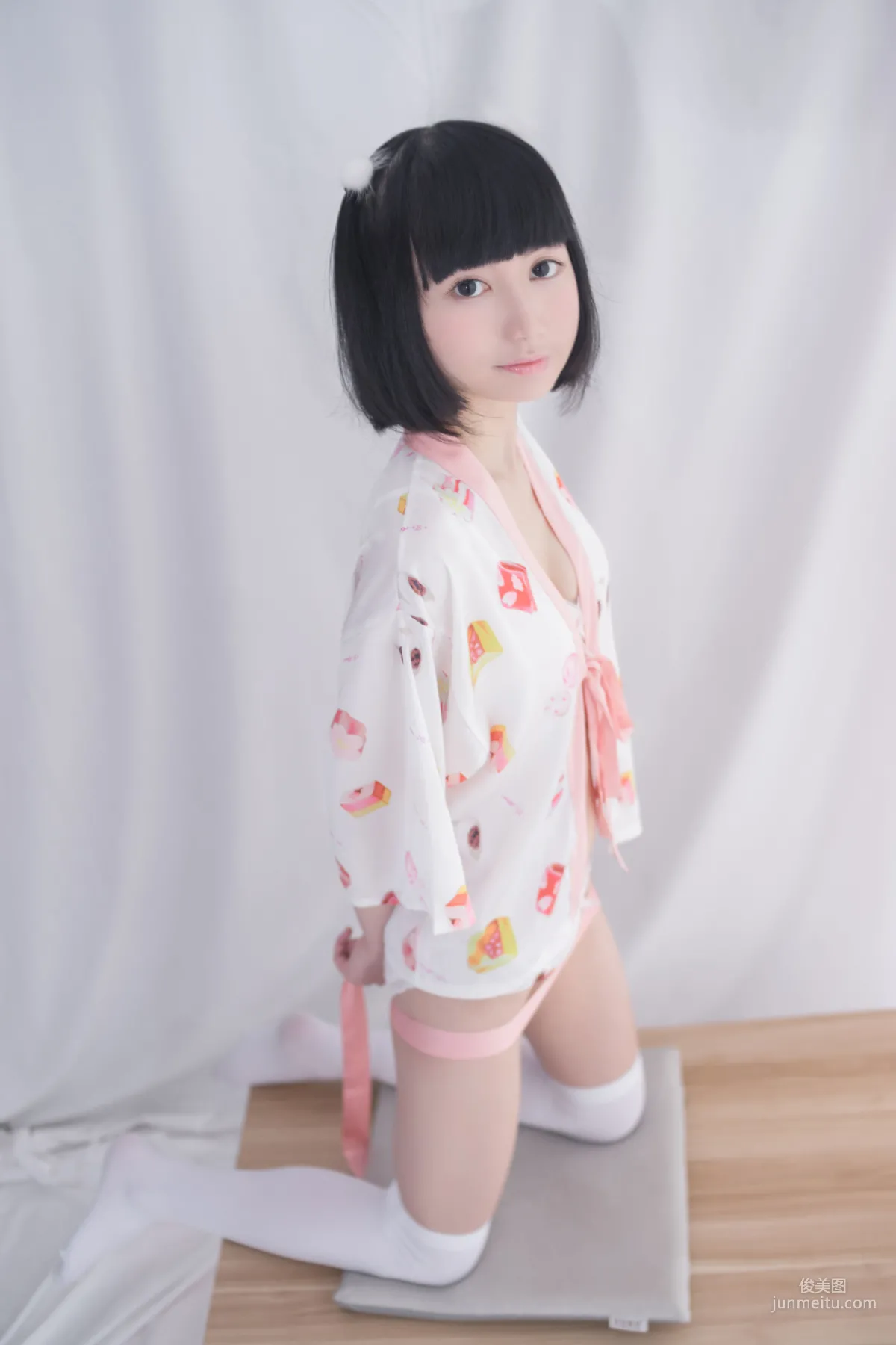 《妹妹头少女的白丝》 [轻兰映画] SPL.004 写真集60
