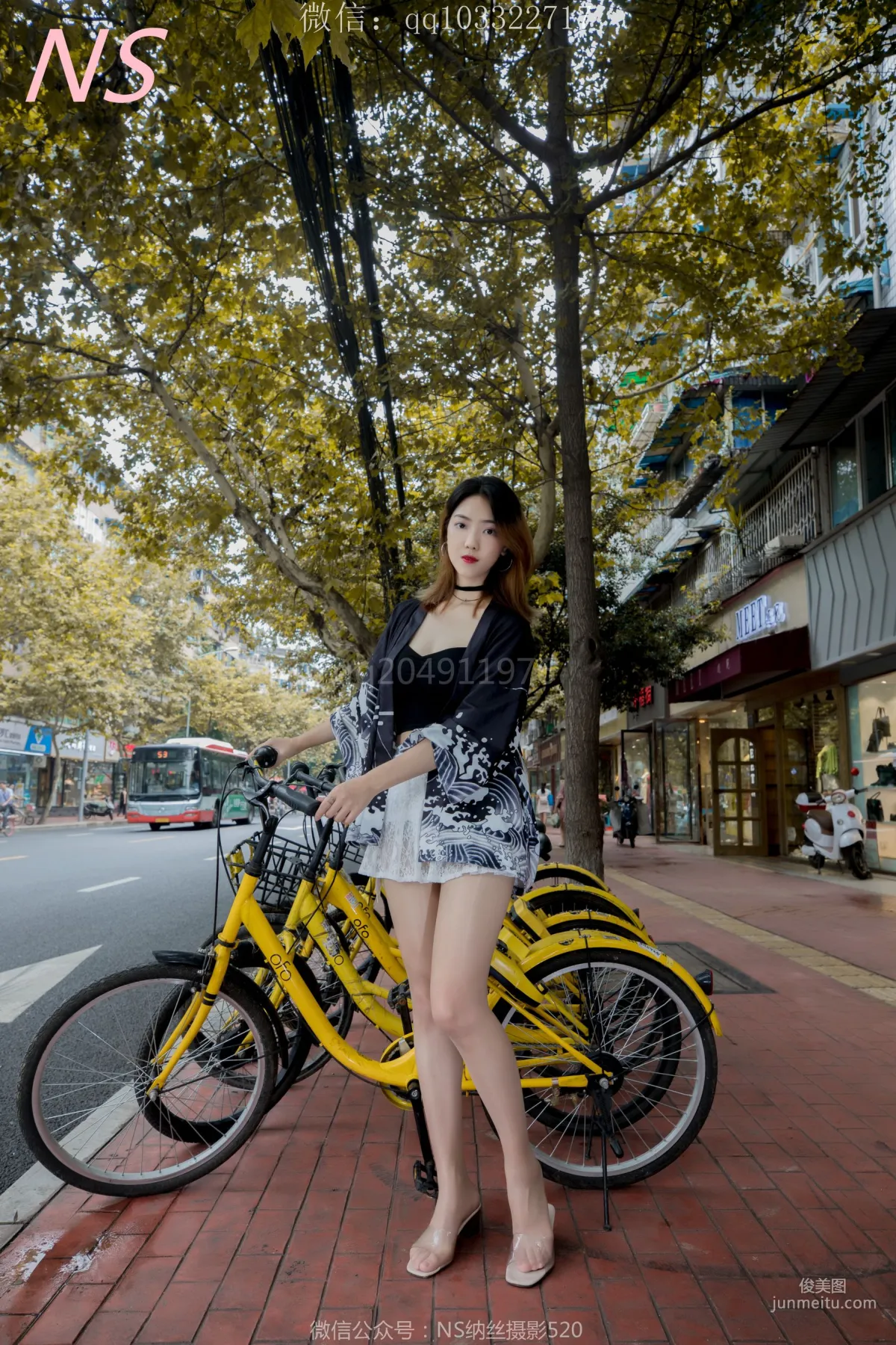 曼雯《肉色絲襪美腿三輪車之行》 [納絲攝影] 寫真集 19