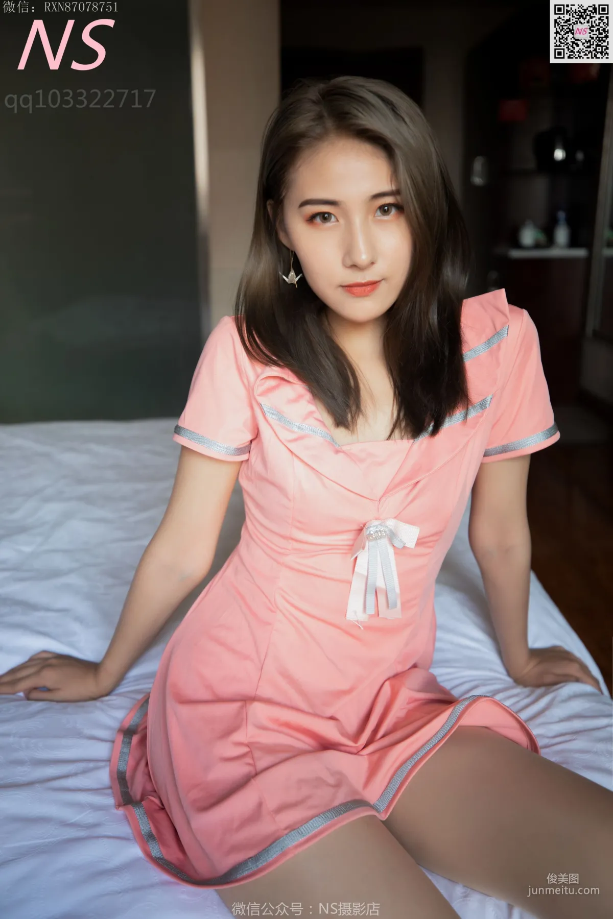 小允儿《明星脸丝袜美腿》 [纳丝摄影] 写真集1