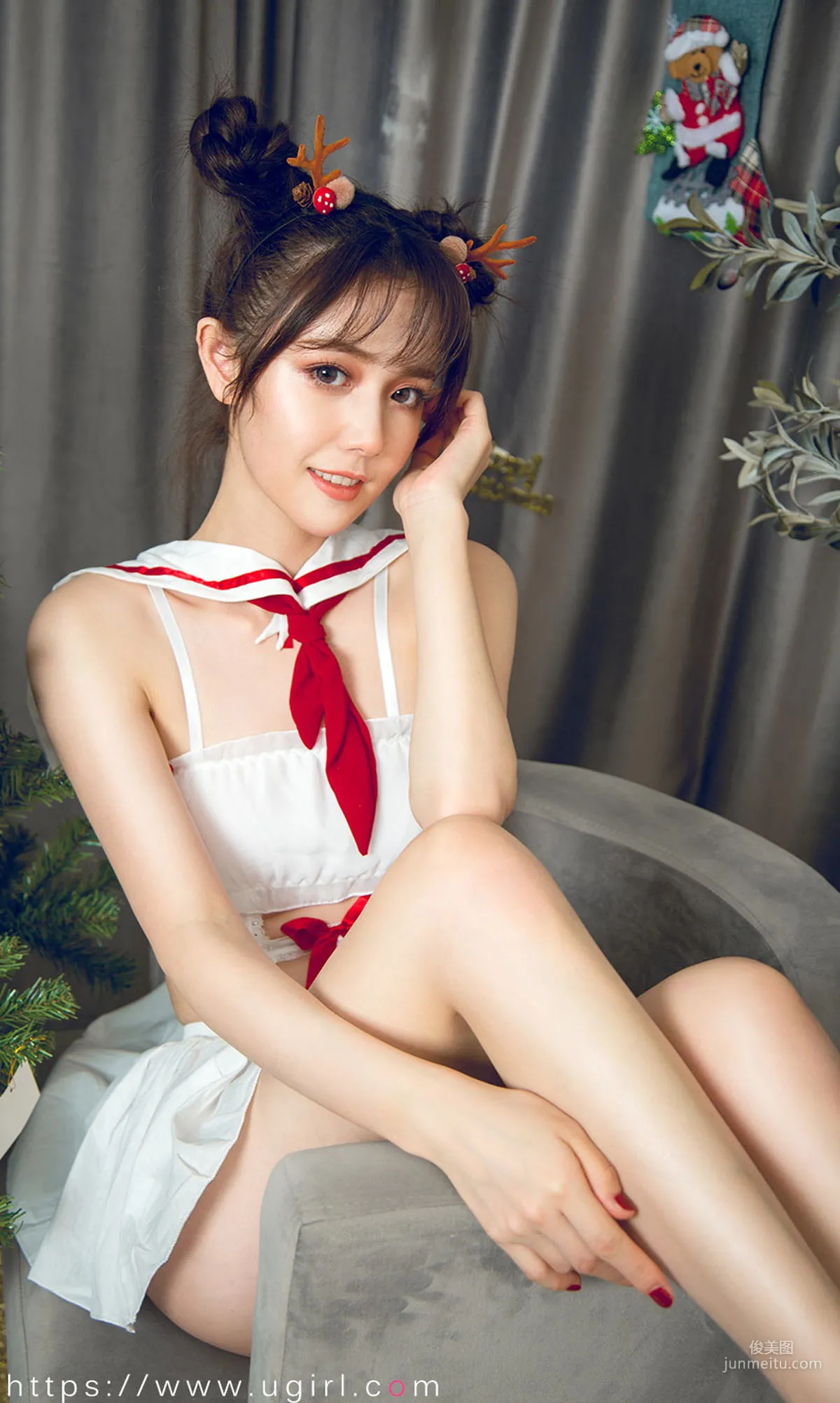 唐小糖《制服少女聖誕秀》 [尤果圈愛尤物] No.1679 寫真集 18