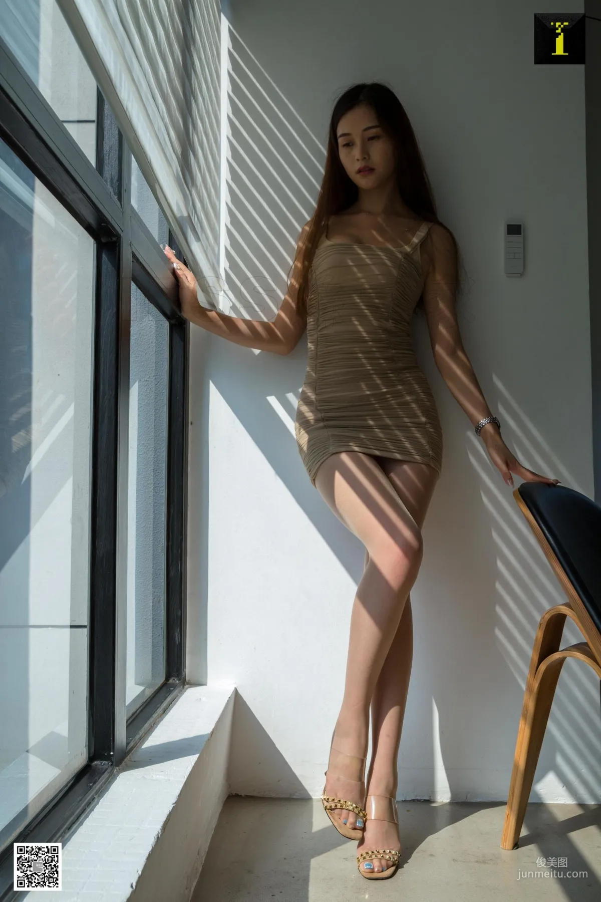 九妹 《光與影的質感》 [異思趣向IESS] 絲襪美腿寫真集 55