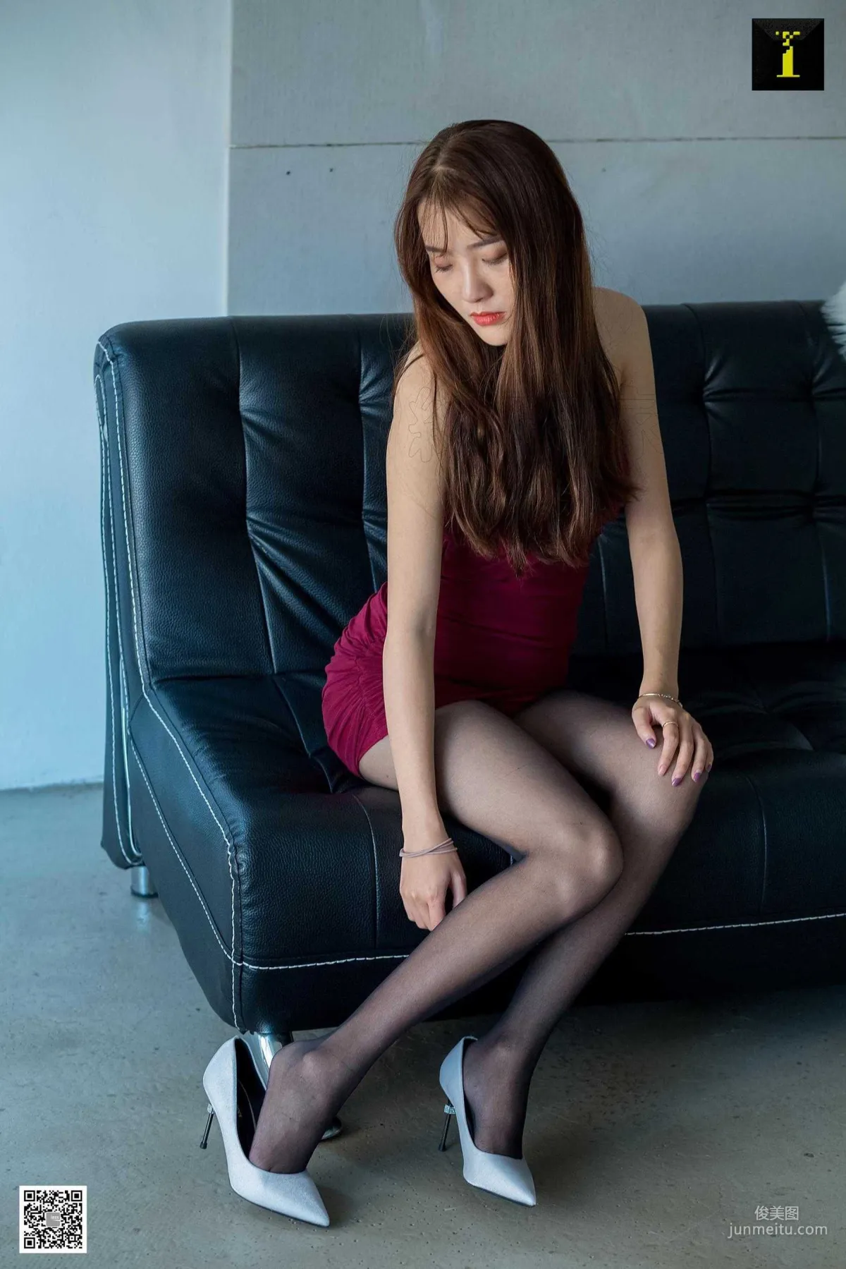 婉萍 《婉萍的小妩媚》 [异思趣向IESS] 丝袜美腿写真集61
