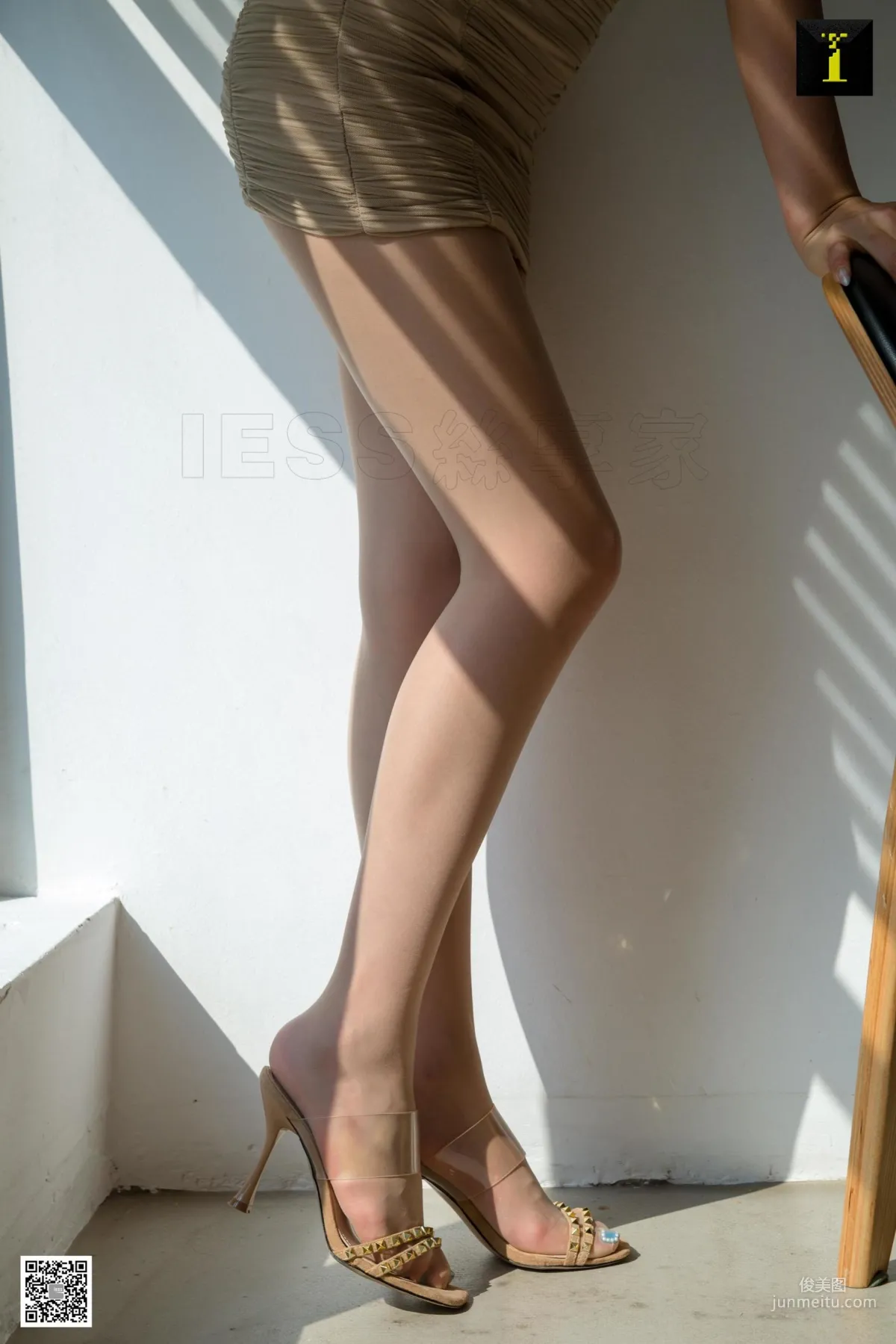 九妹 《光與影的質感》 [異思趣向IESS] 絲襪美腿寫真集 59