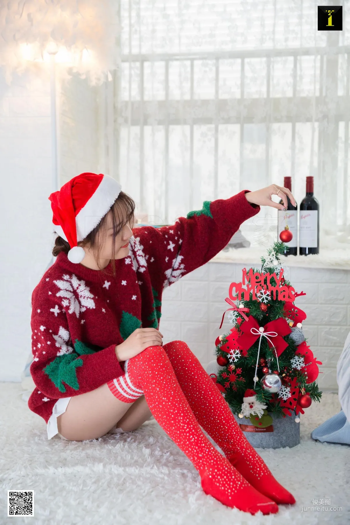 婉萍 《紅酒與聖誕節》 [異思趣向IESS] 絲襪美腿寫真集 5