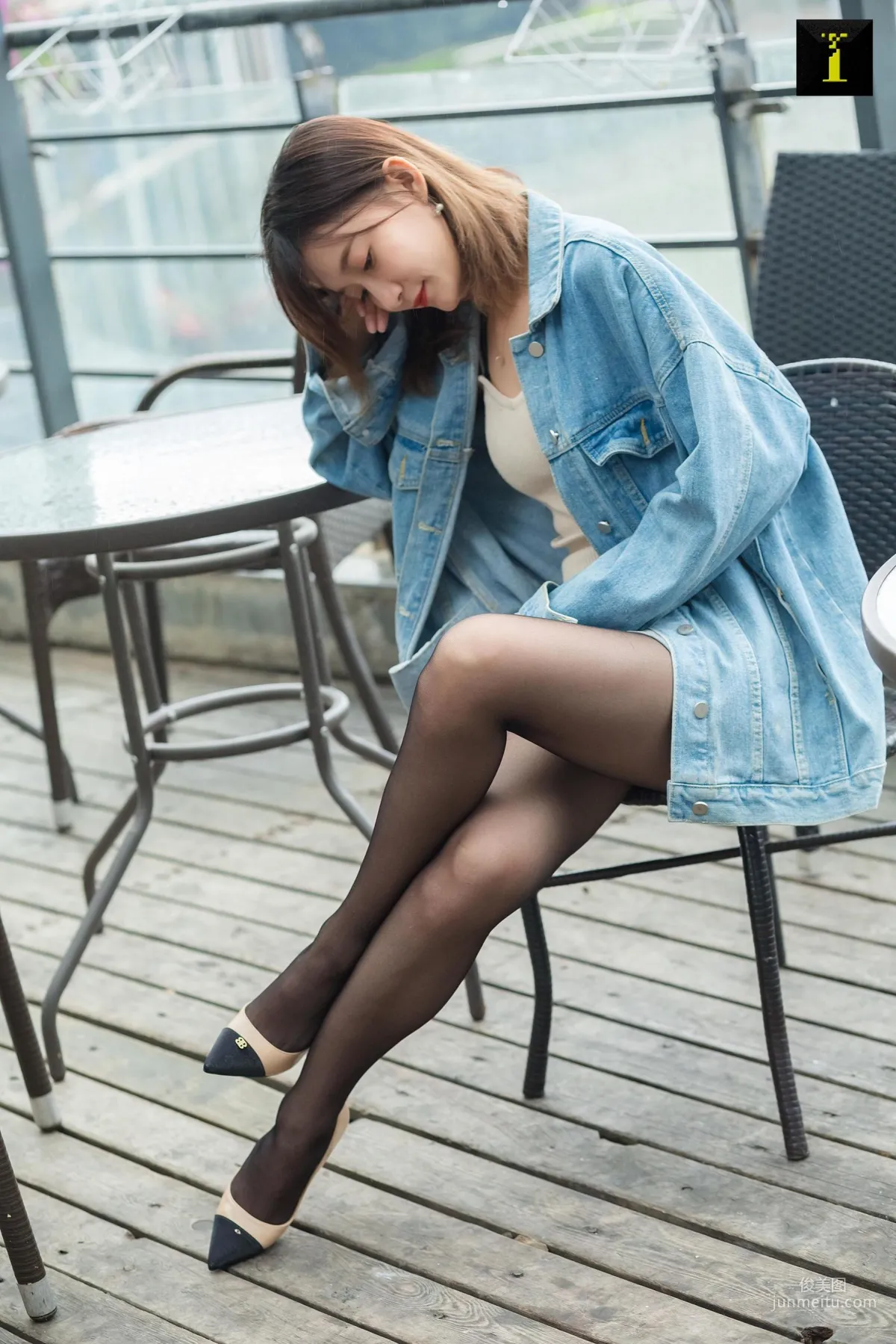 秋秋 《秋秋的牛仔外套》 [異思趣向IESS] 絲襪美腿寫真集 62