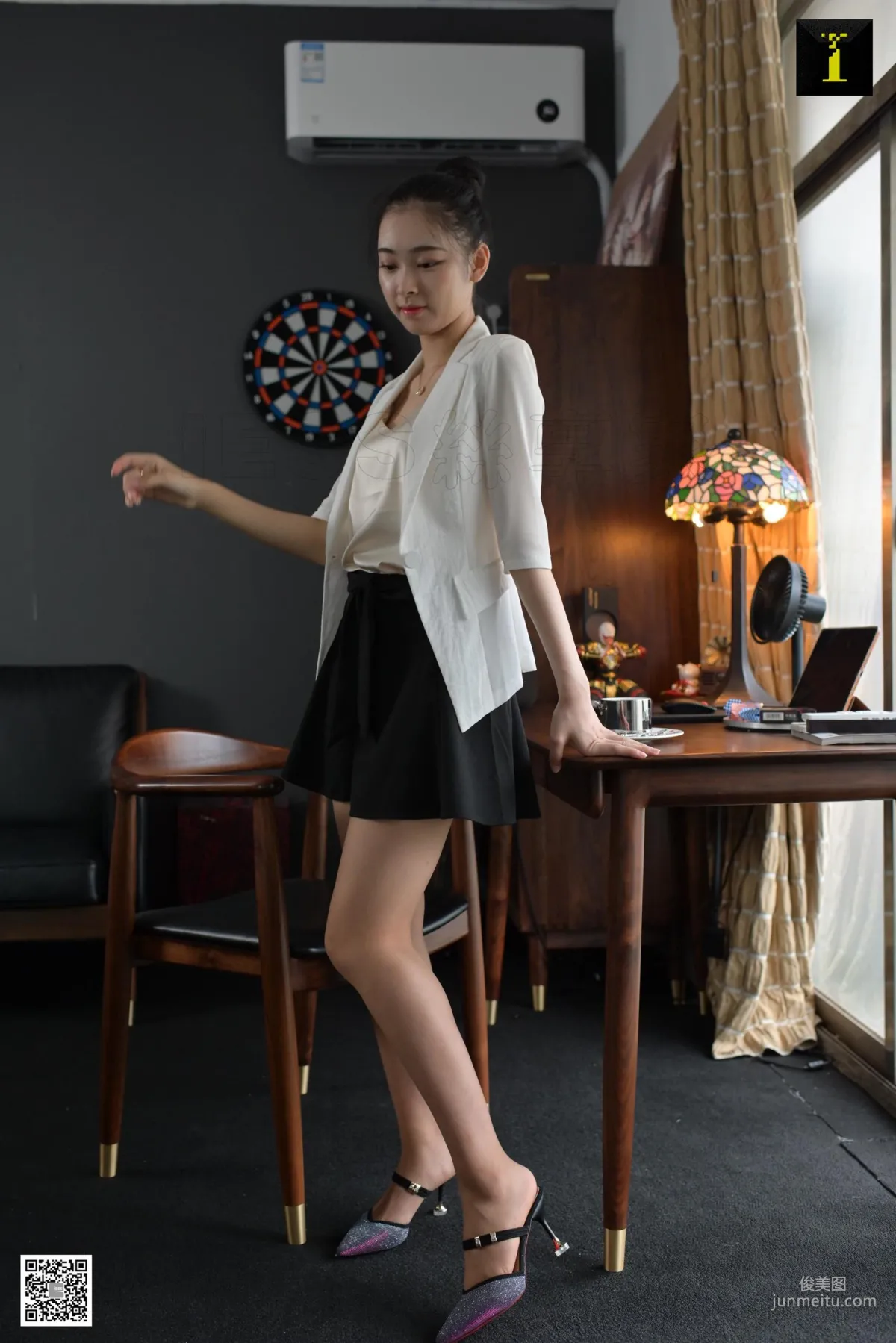 三公主 《三公主的娃娃臉》 [異思趣向IESS] 絲襪美腿寫真集 60