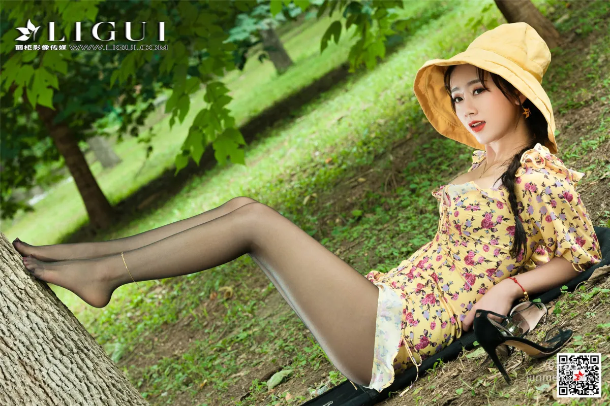 然然《極品森系黑絲草帽少女》 [麗櫃Ligui] 寫真集 30