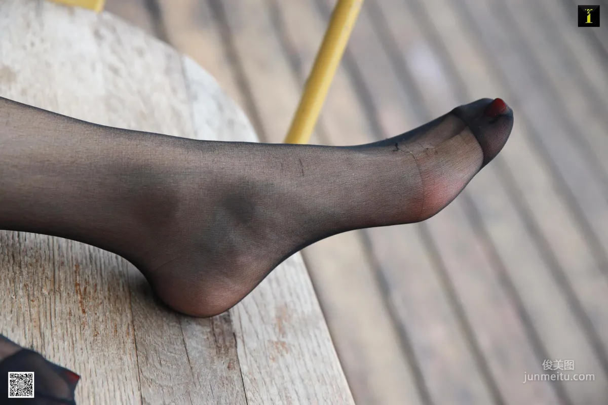 羽西 《魅惑的羽西》 [異思趣向IESS] 絲襪美腿寫真集 33