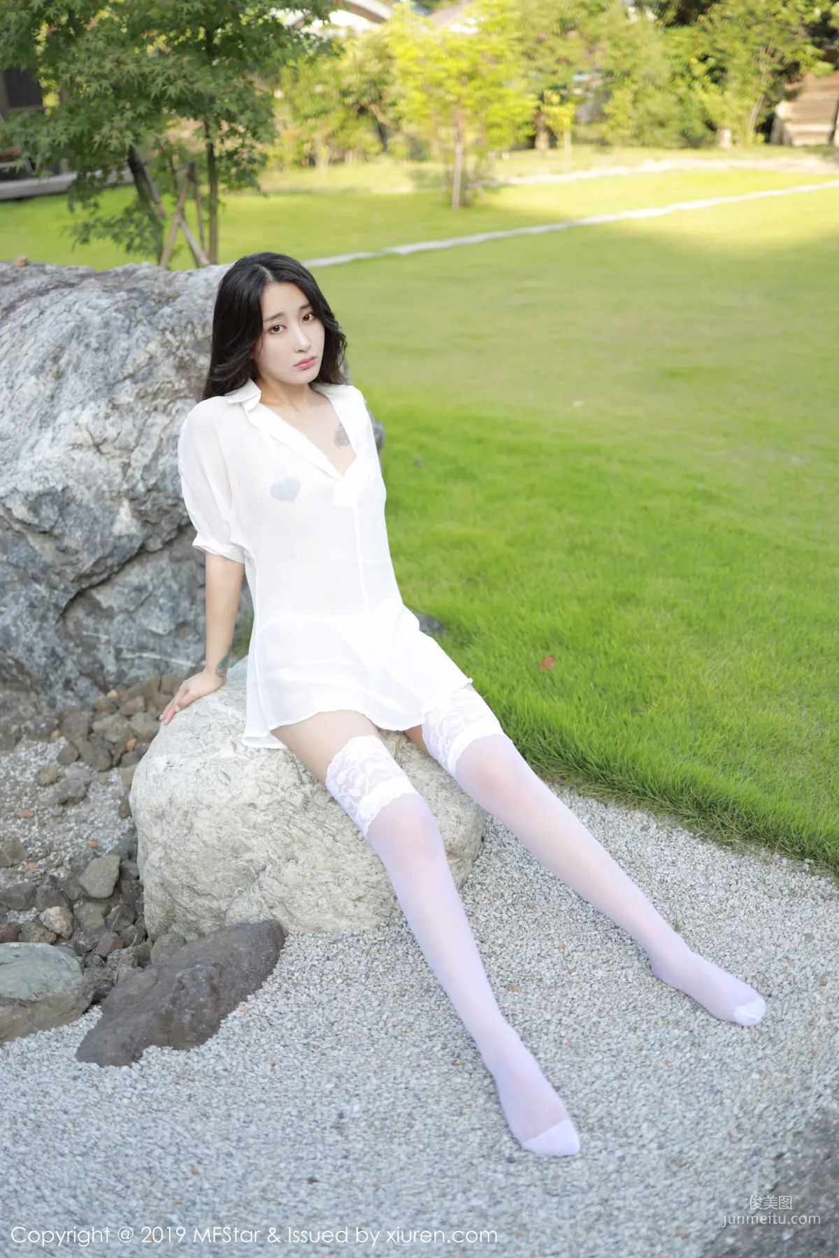 Betty林子欣《極品白襯衫女郎》 [模範學院MFStar] Vol.219 寫真集 19