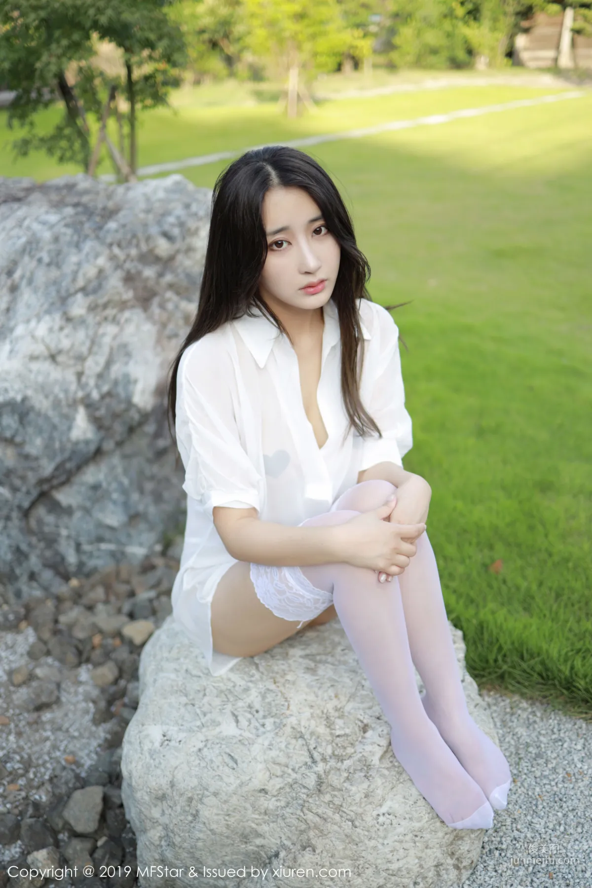 Betty林子欣《極品白襯衫女郎》 [模範學院MFStar] Vol.219 寫真集 10