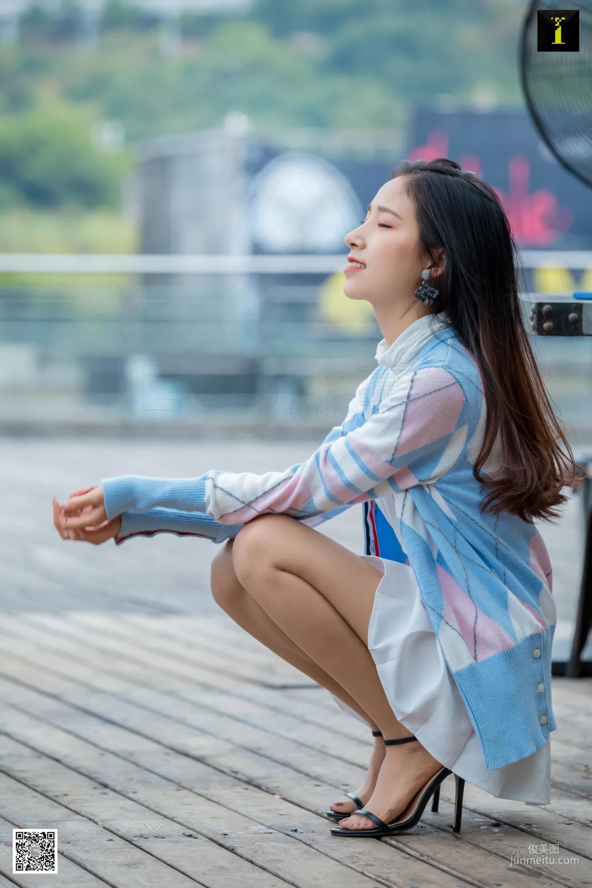 美子 《美子的燦爛笑容》 [異思趣向IESS] 美腿絲足寫真集 9