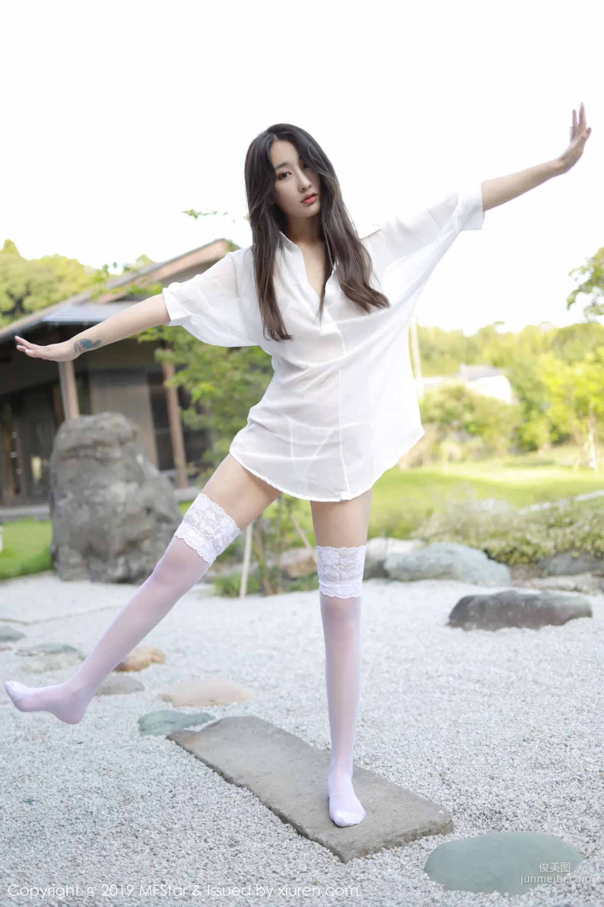 Betty林子欣《極品白襯衫女郎》 [模範學院MFStar] Vol.219 寫真集 4