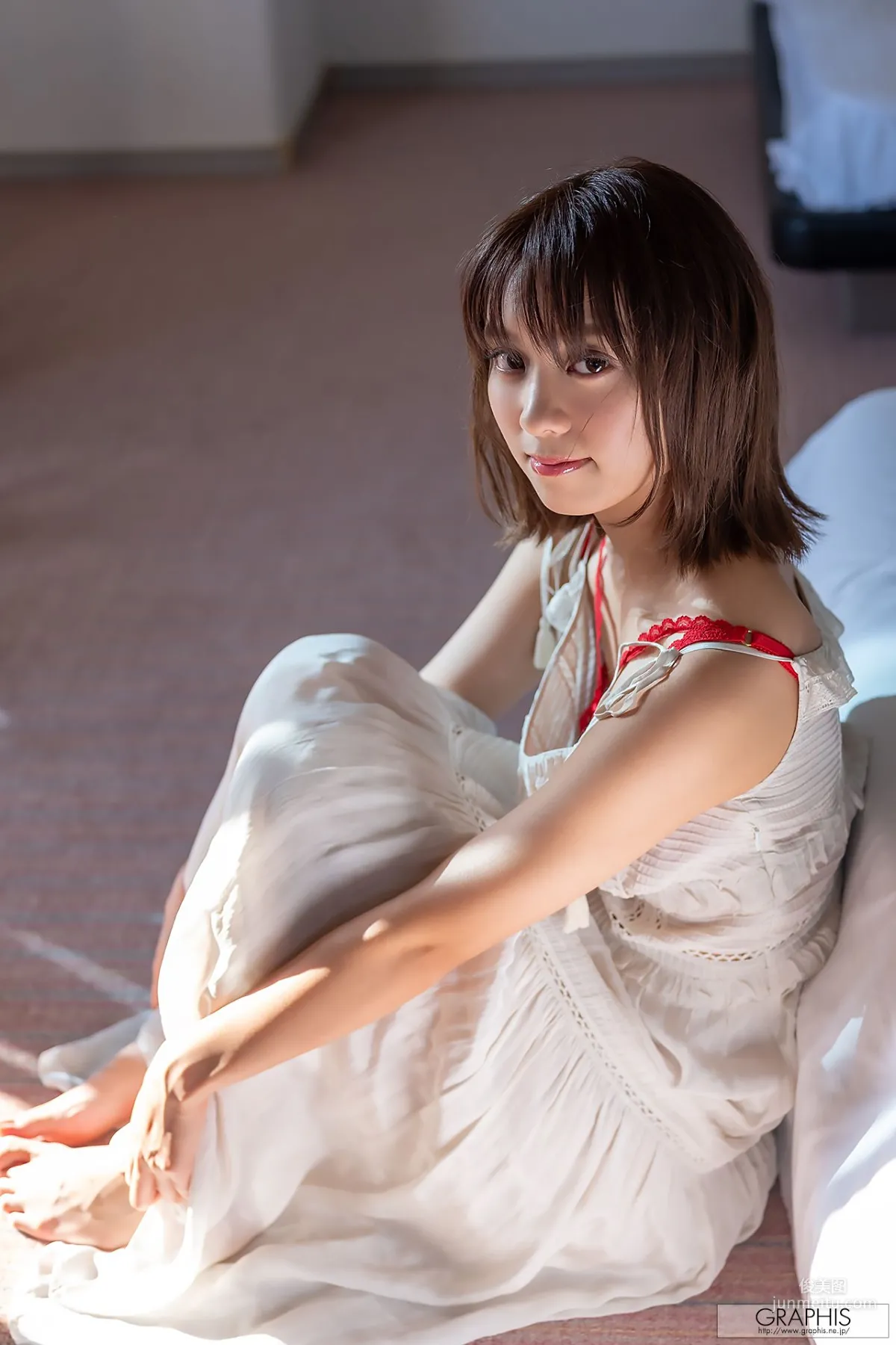 もなみ鈴(萌波鈴) Suzu Monami [Graphis] First Gravure 初脫ぎ娘 No.167 寫真集 45