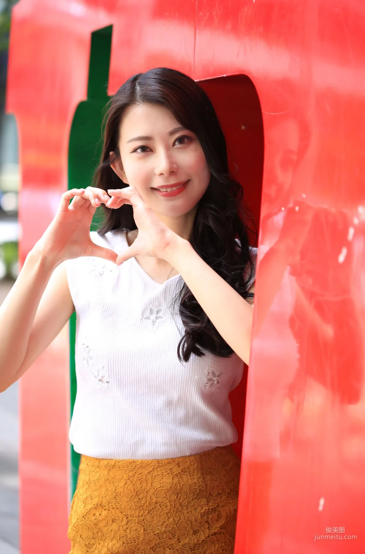 Sumire Jelly すみれゼリ 野乃すみれ《Healthy OUTIE》 寫真集 11