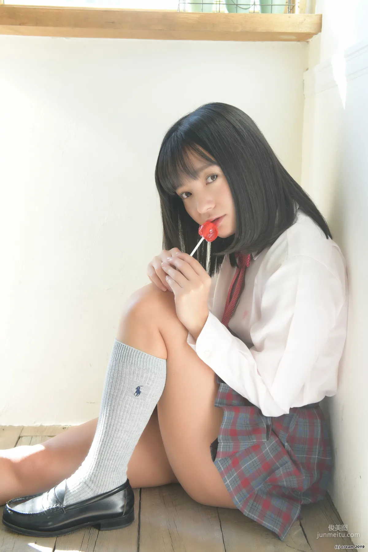 [LOVEPOP] 西永彩奈《Ayana Stripes - (Cream) - PPV》 寫真集 7