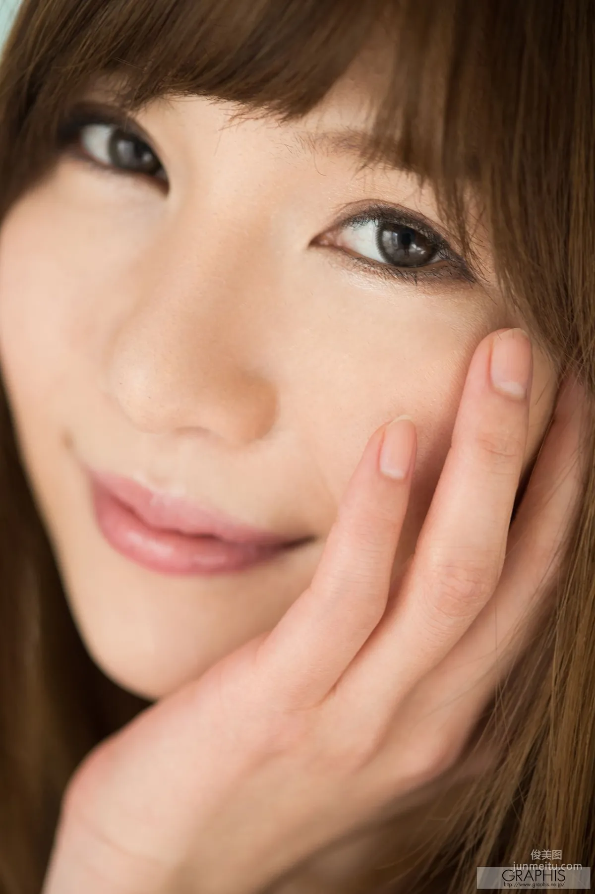 Aoi 葵 [Graphis] Limited Edition 写真集3