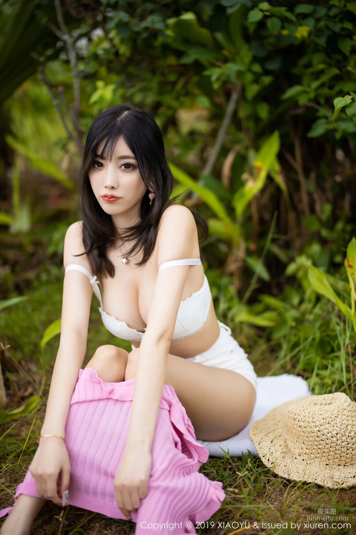 楊晨晨sugar《室外草帽女孩主題》 [語畫界XIAOYU] Vol.169 寫真集 33