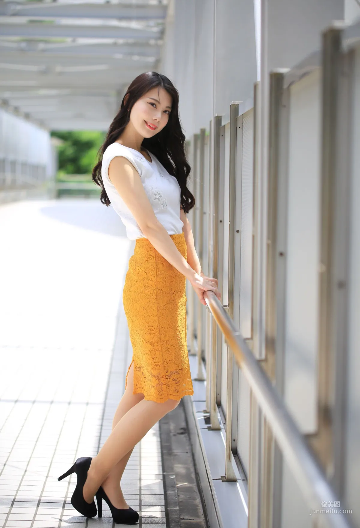 Sumire Jelly すみれゼリ 野乃すみれ《Healthy OUTIE》 寫真集 3