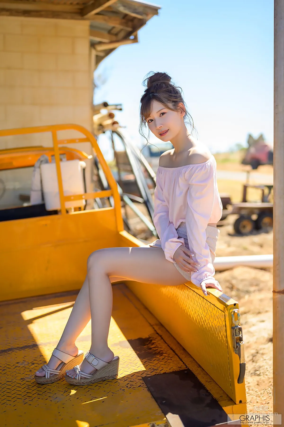明里つむぎ(明里紬)《Moment》 [Graphis] Special Gravure 写真集54