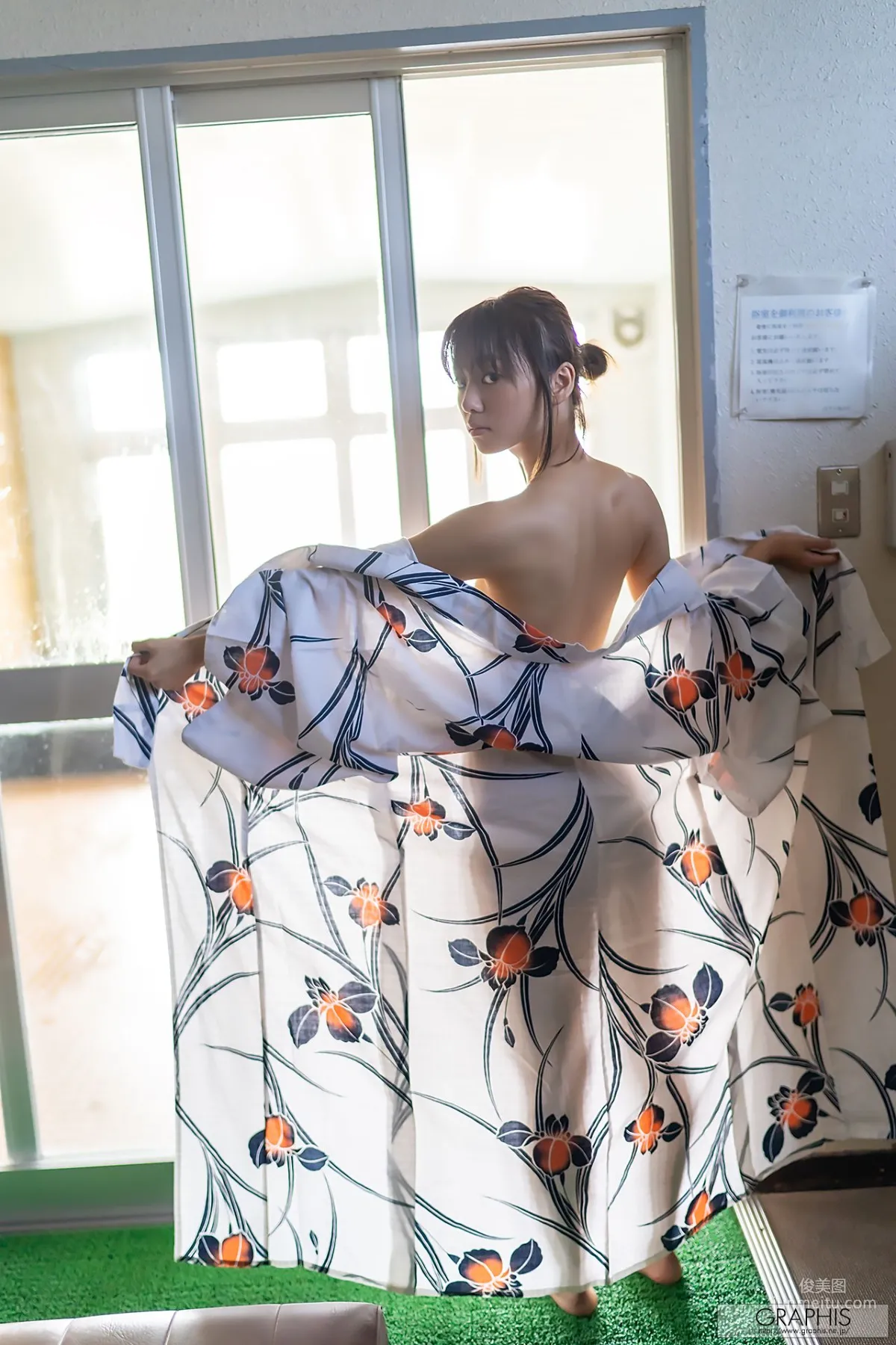 もなみ鈴(萌波鈴) Suzu Monami [Graphis] First Gravure 初脫ぎ娘 No.167 寫真集 28