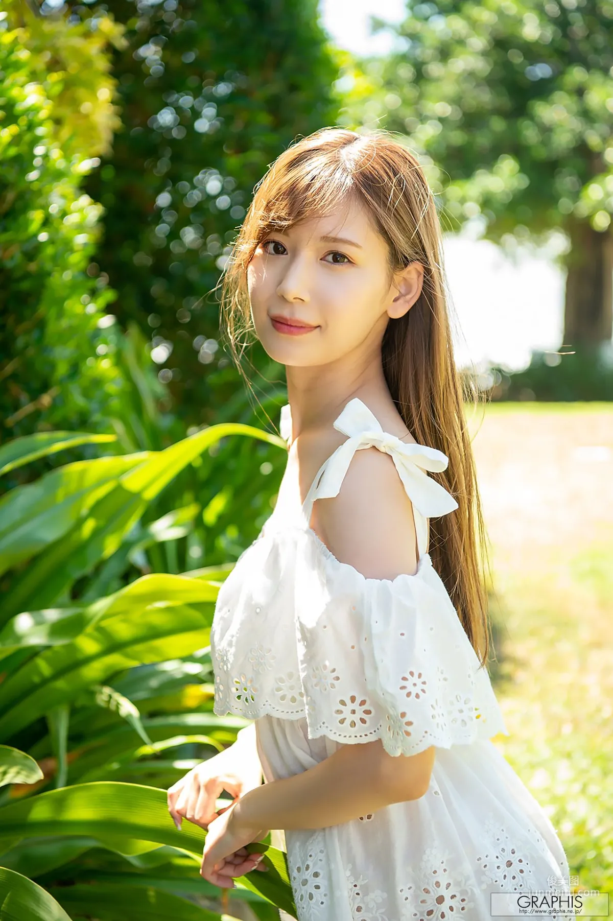 明里つむぎ(明里紬)《Moment》 [Graphis] Special Gravure 写真集12