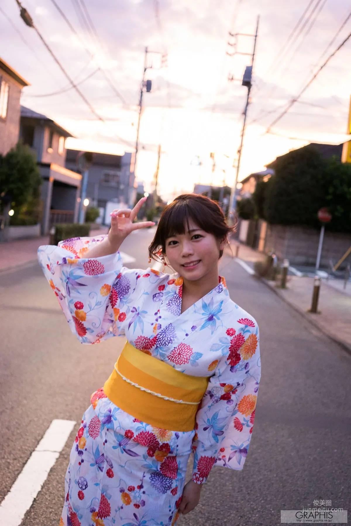 Miharu Usa 羽咲みはる [Graphis] Limited Edition 写真集2