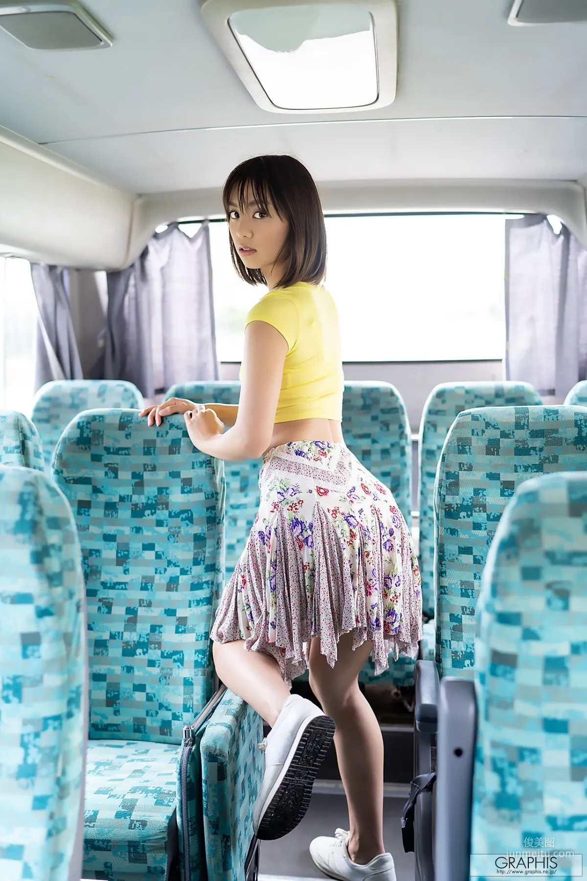 もなみ鈴(萌波鈴) Suzu Monami [Graphis] First Gravure 初脫ぎ娘 No.167 寫真集 14