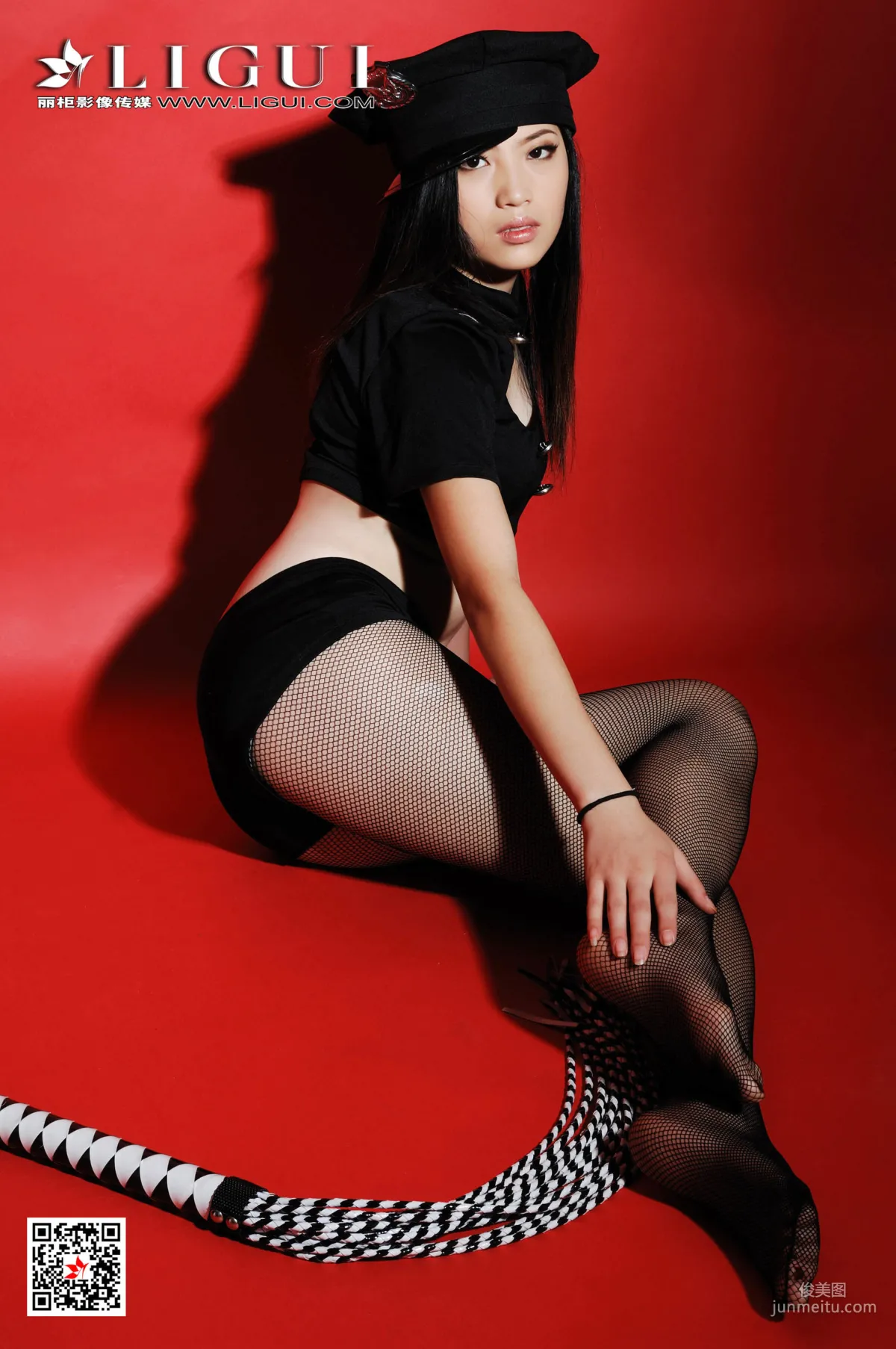 Model 左左《黑丝女警皮鞭》 [丽柜Ligui] 写真集33
