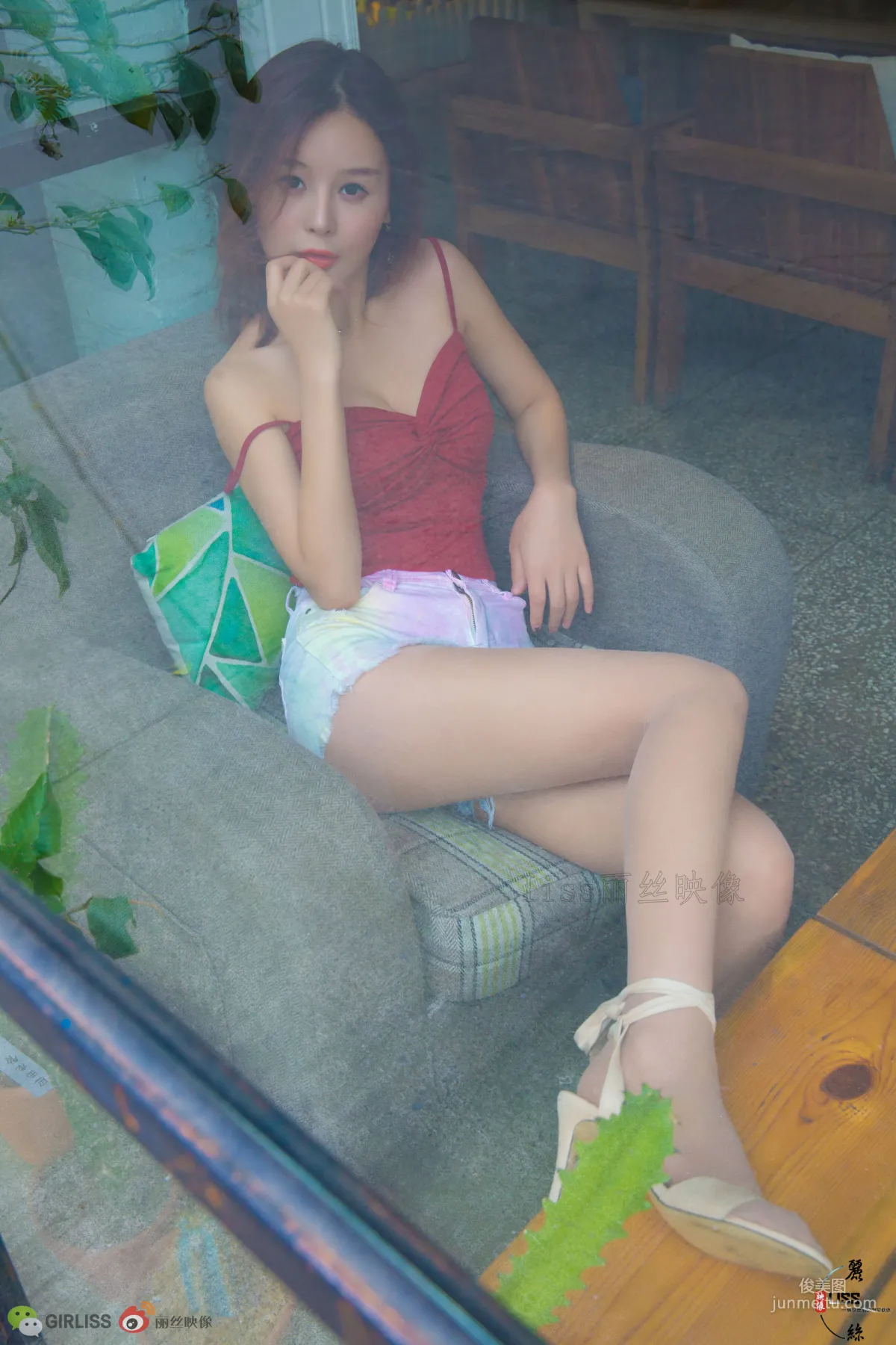 [丽丝映像LISS] 《梁冰的红螺旋与肉丝》 写真集7