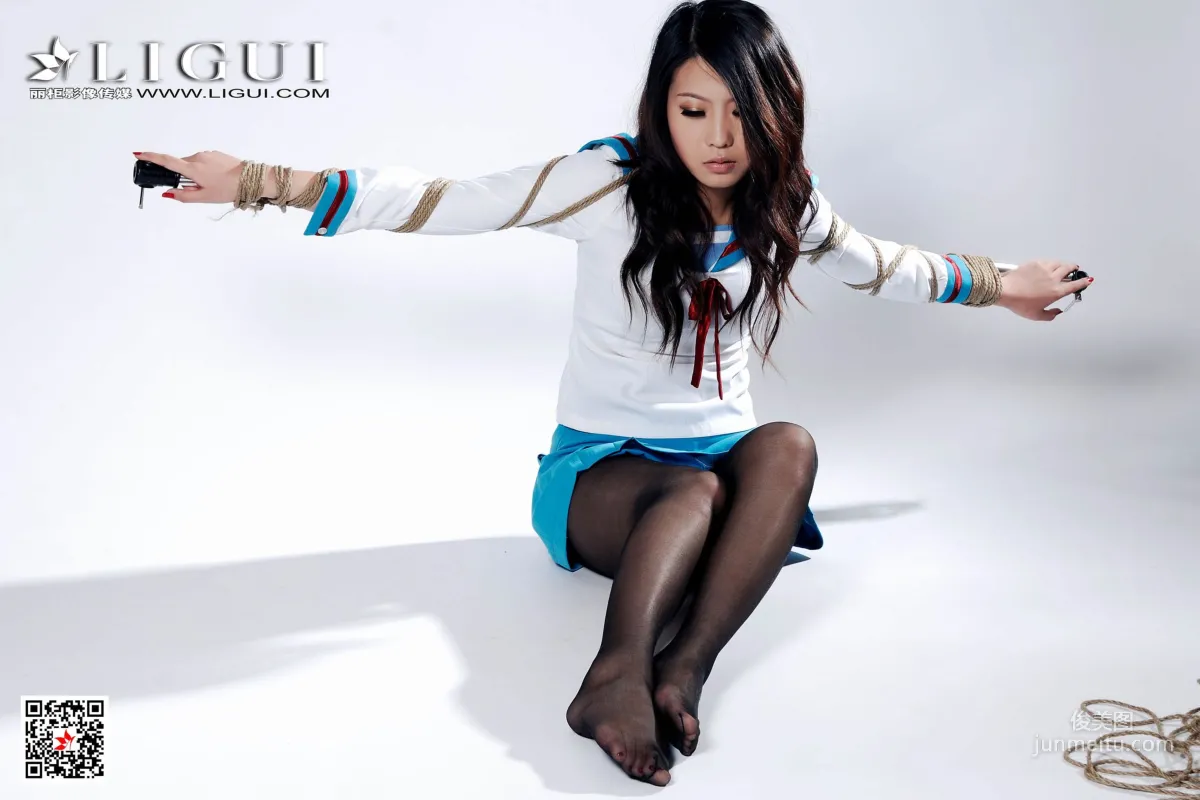 Model 幽幽《制服黑絲捆綁》 [麗櫃美束Ligui] 寫真集 34
