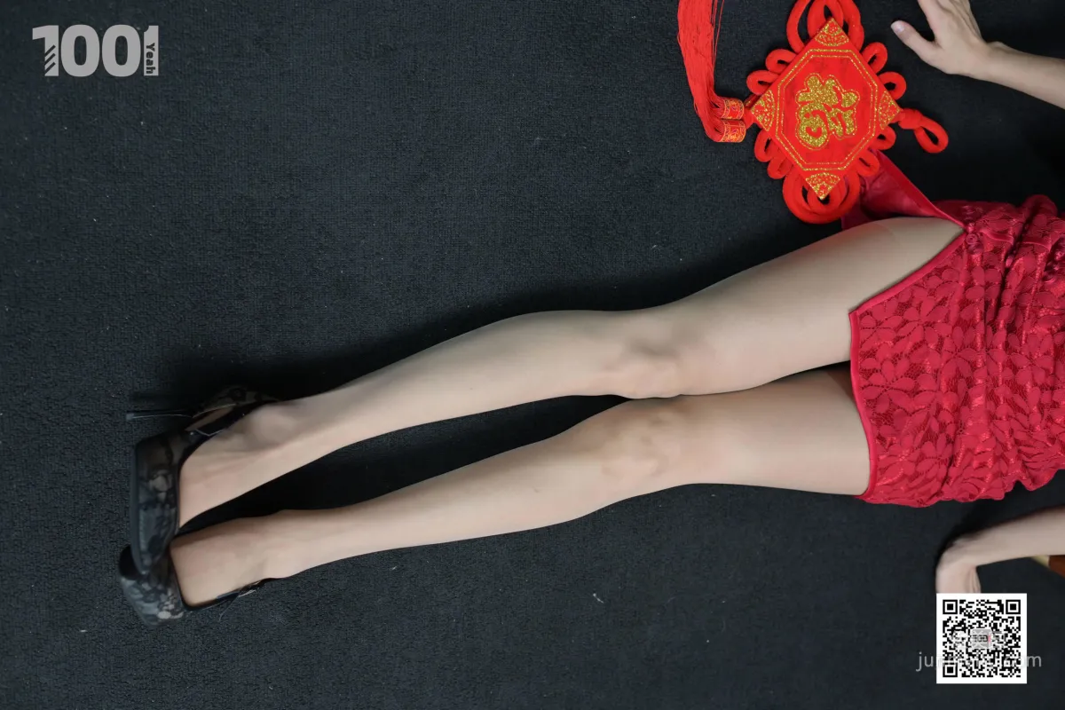 模特Lucy 《濃縮膠囊3》 [IESS一千零一夜] 絲襪美腿寫真集 94