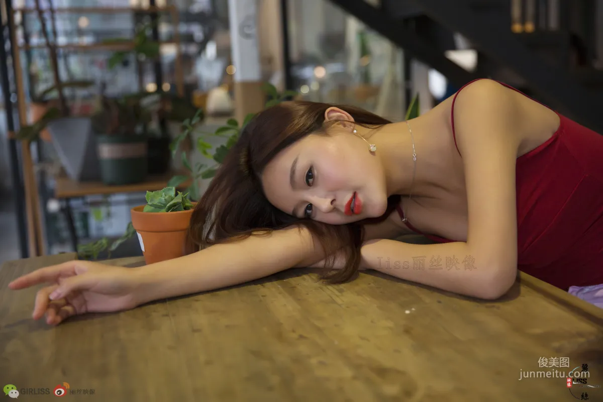 [丽丝映像LISS] 《梁冰的红螺旋与肉丝》 写真集19