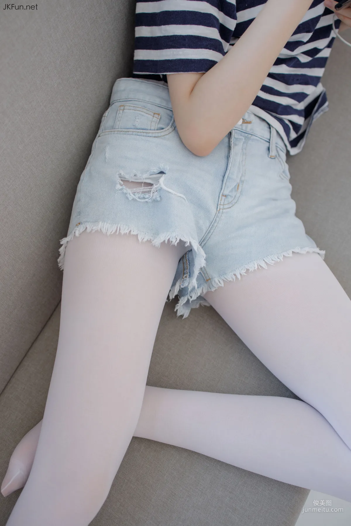 Aika《80D白丝》 [森萝财团] JKFUN-020 写真集41