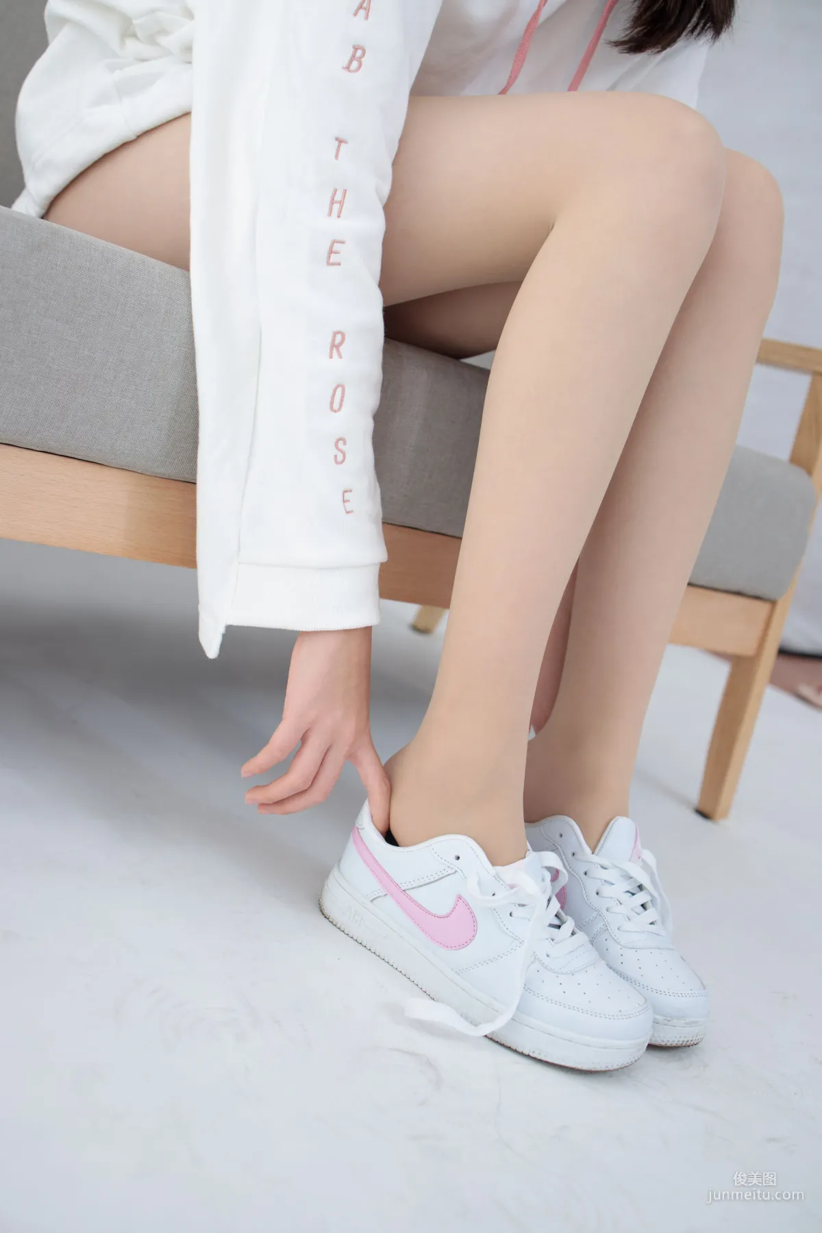 Aika《运动鞋 13D肉丝》 [森萝财团] JKFUN-048 写真集8