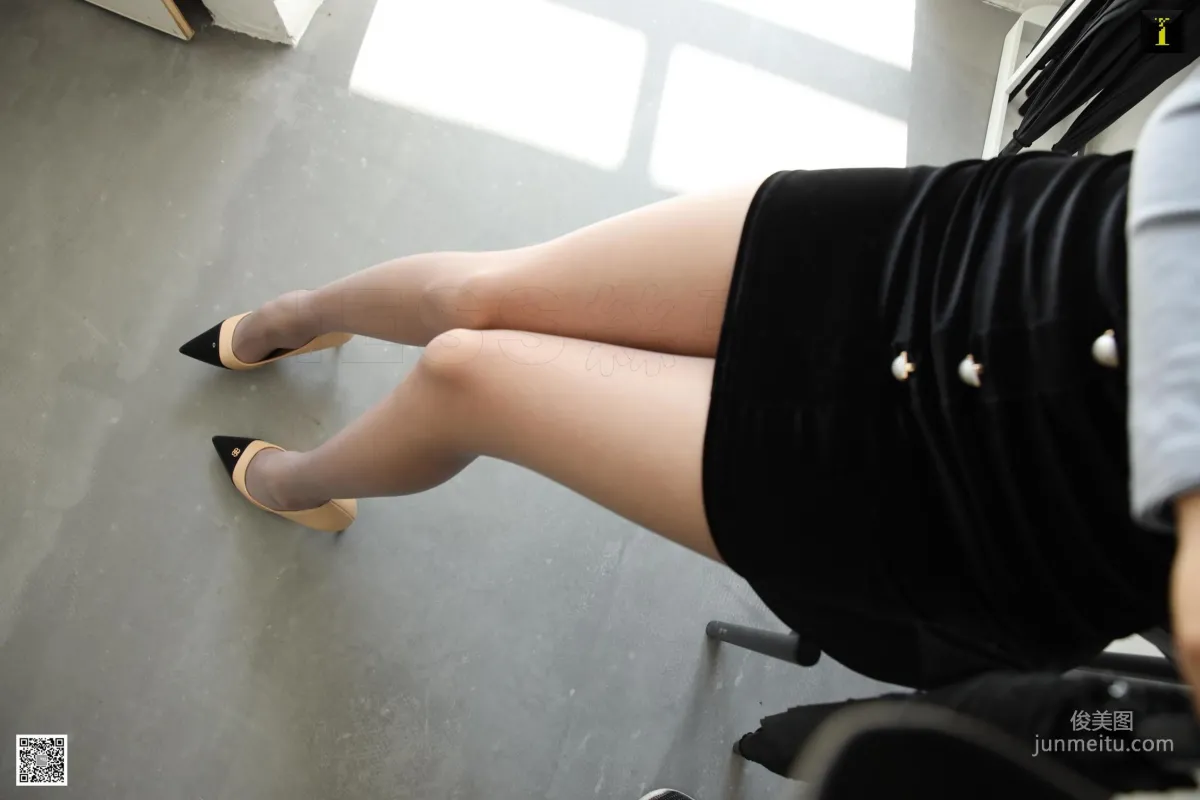 婉萍 《遛狗前的準備工作》 [異思趣向IESS] 寫真集 33