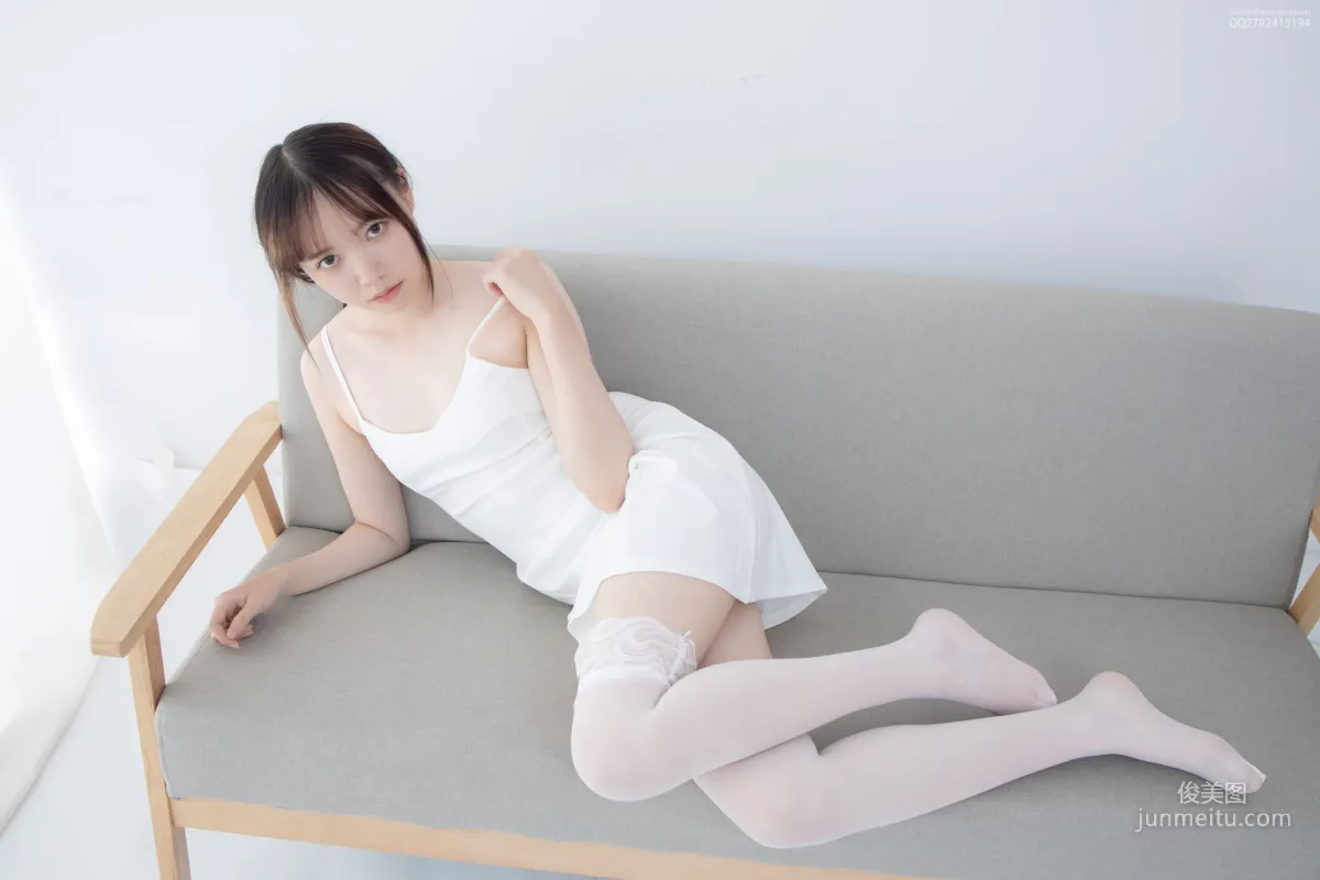 Aika《蕾絲薄高筒白絲》 [森蘿财團] JKFUN-046 寫真集 11