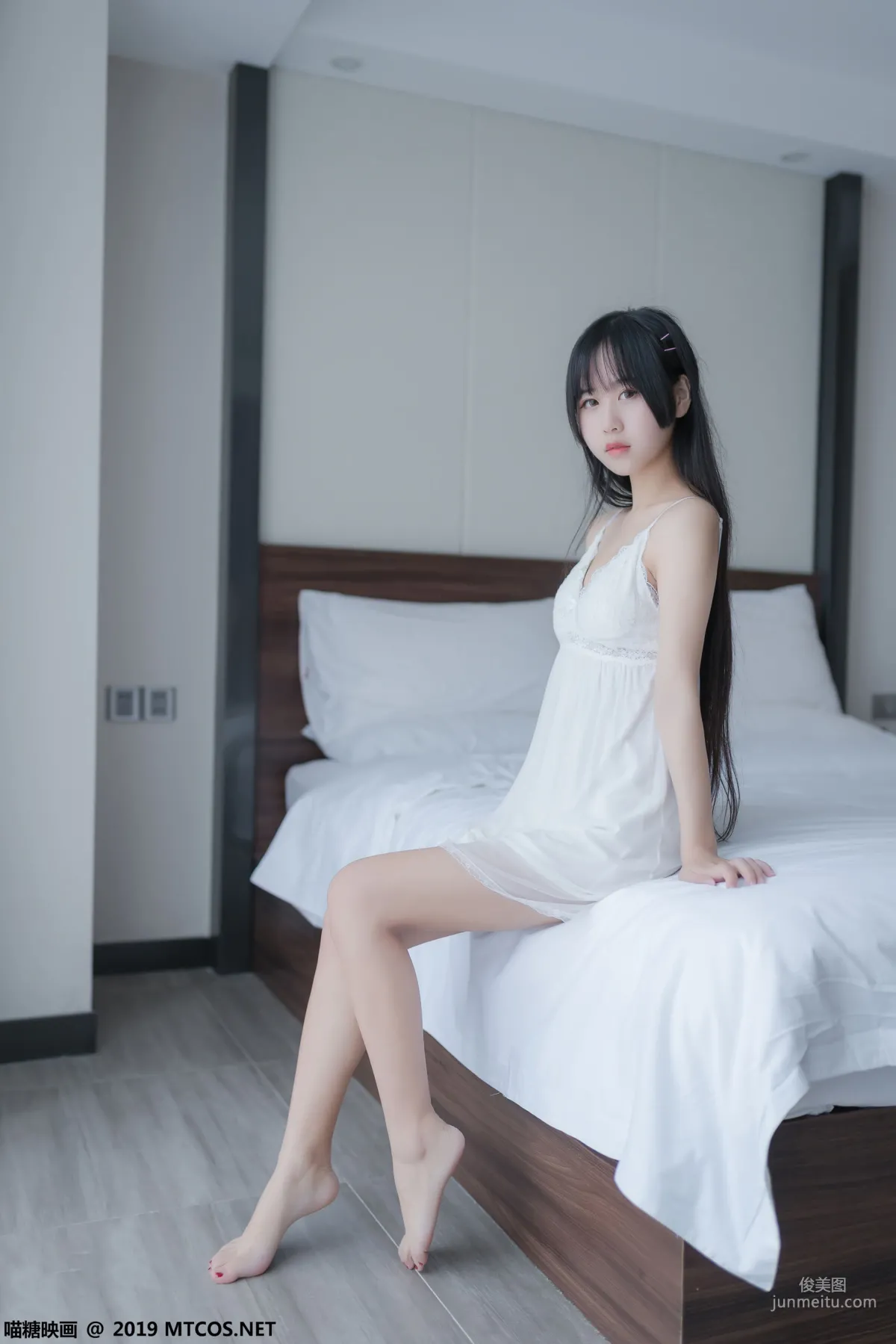 《白纱裙》 [喵糖映画] VOL.069 写真集1