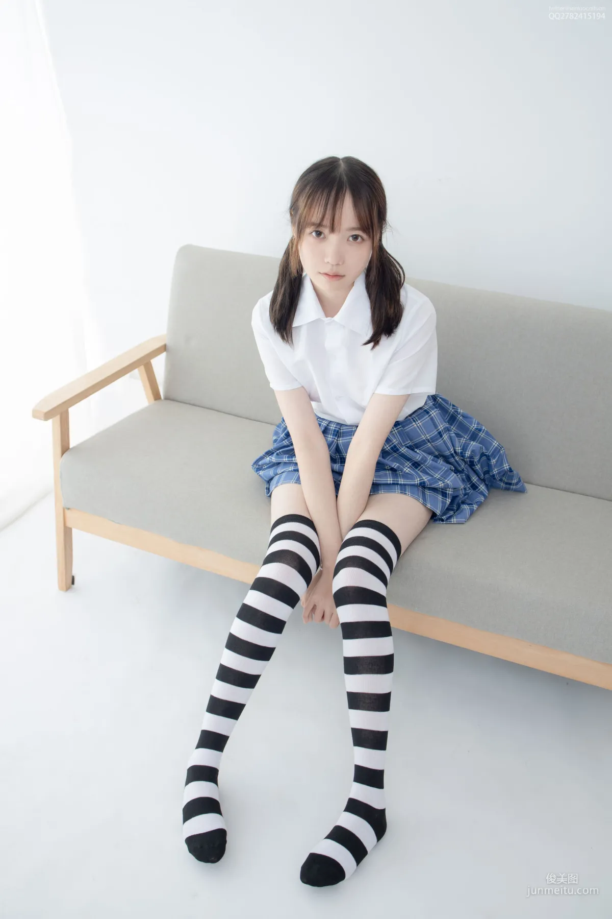 Aika《黑白高筒》 [森萝财团] JKFUN-045 写真集11