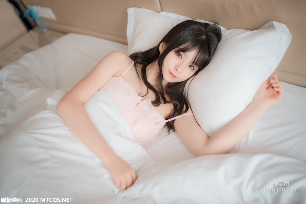 《粉色吊带睡衣》 [喵糖映画] VOL.104 写真集39