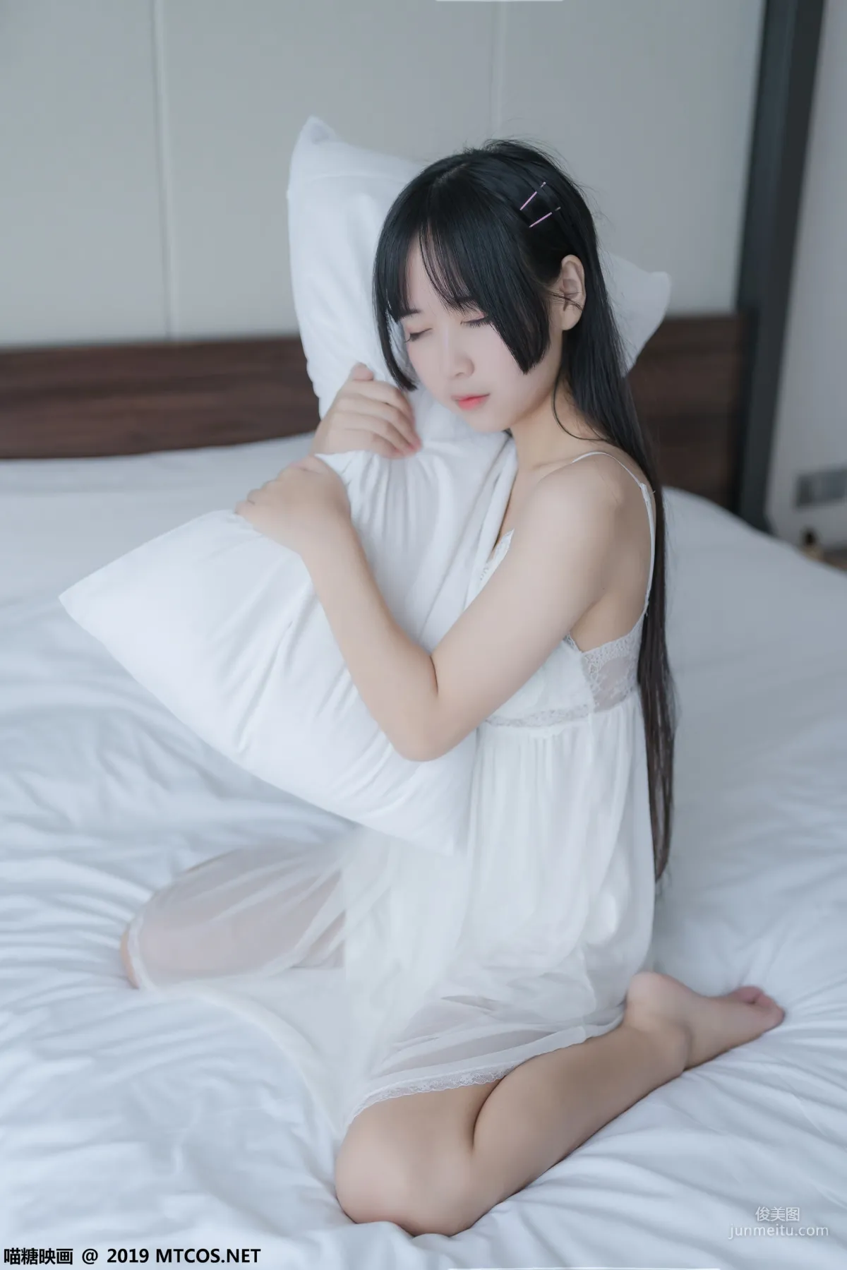 《白纱裙》 [喵糖映画] VOL.069 写真集16
