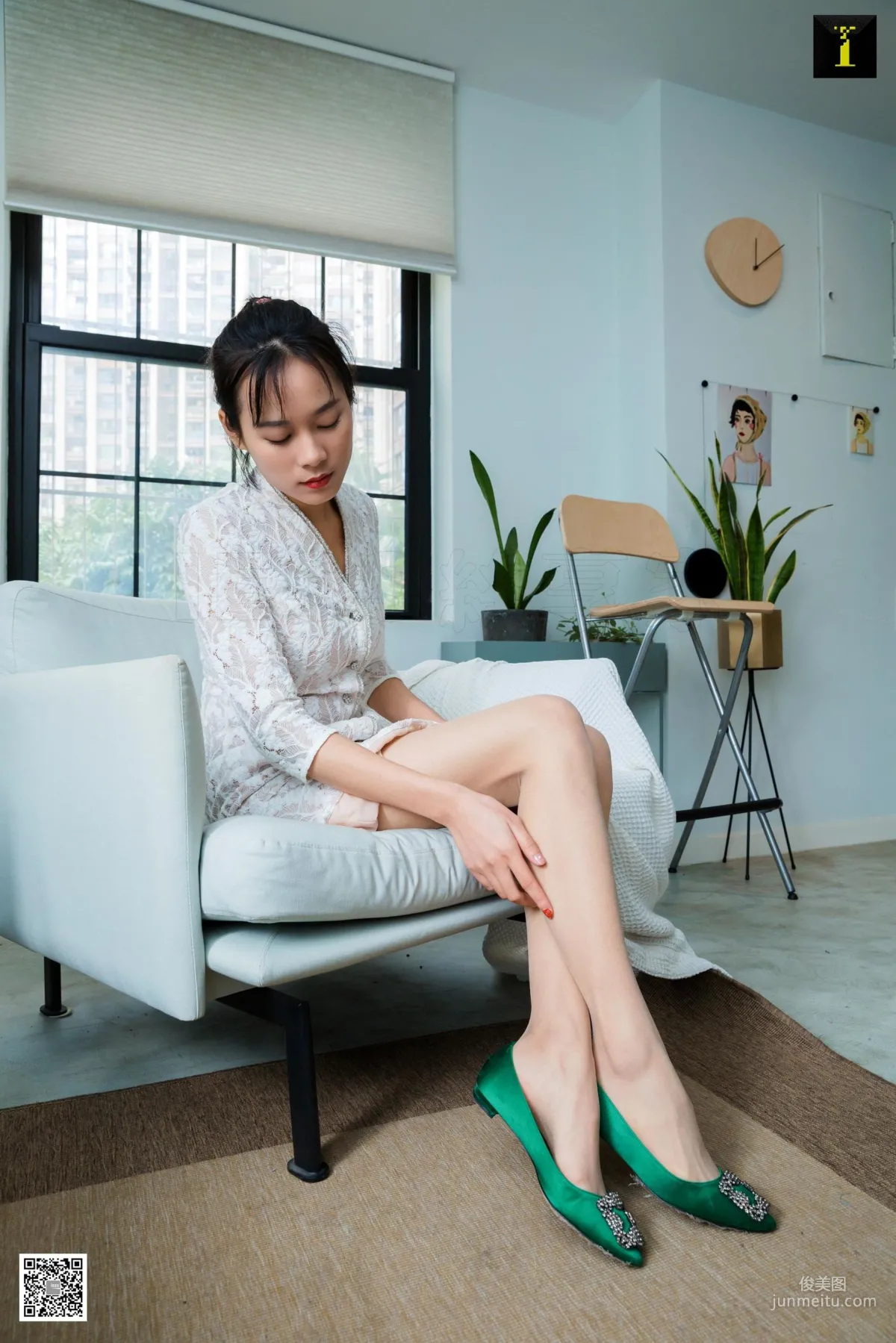 小小 《你選高跟還是平底》 [異思趣向IESS] 寫真集 65