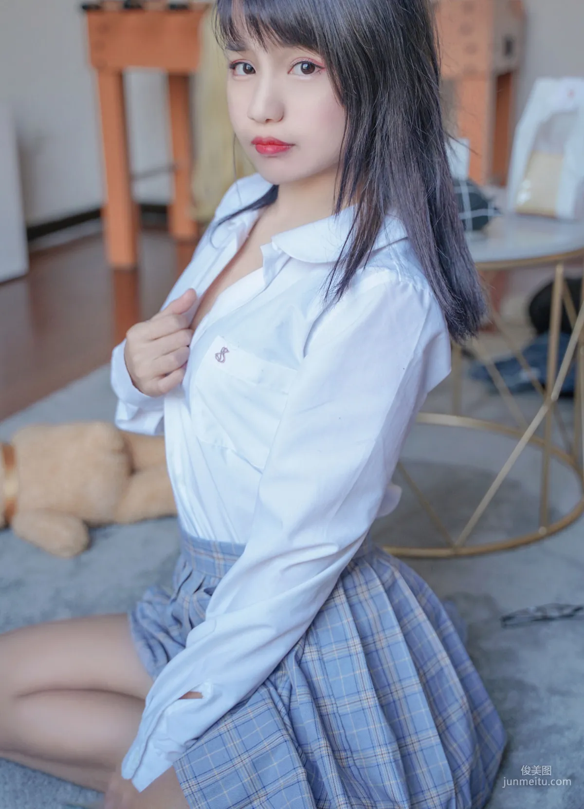《裸腿制服裙》 [喵糖映画] VOL.047 写真集1
