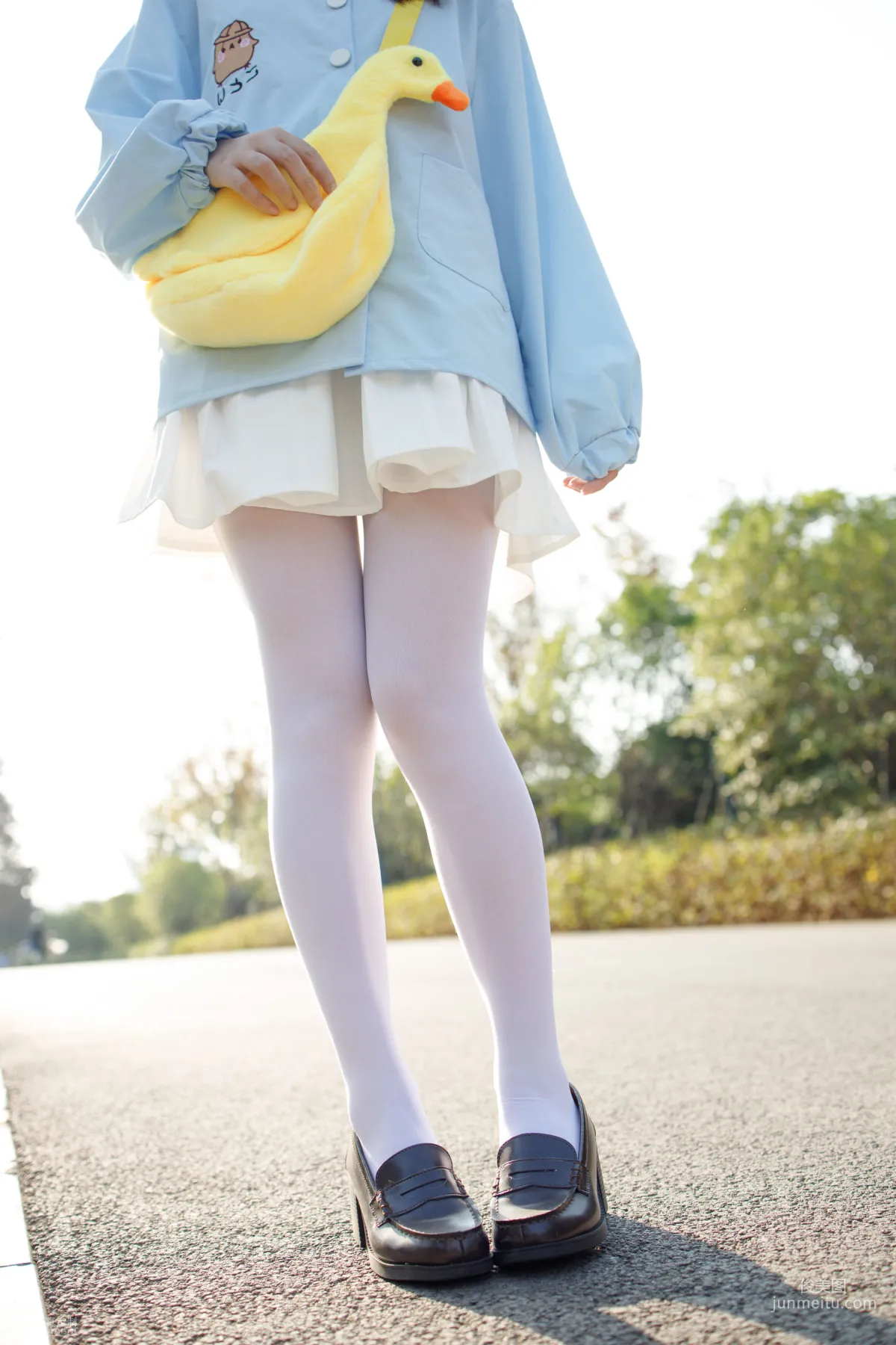 默陌《踩物 白丝50D》 [森萝财团] JKFUN-031 写真集17