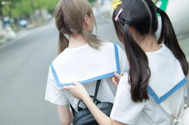默陌&Aika《80D白絲過膝襪》 [森蘿财團] JKFUN-025 寫真集