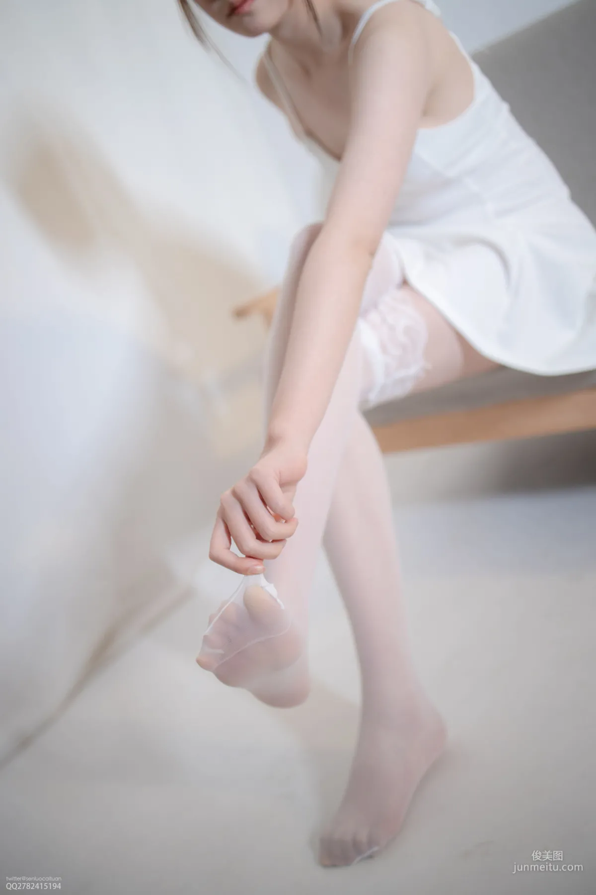 Aika《蕾丝薄高筒白丝》 [森萝财团] JKFUN-046 写真集3