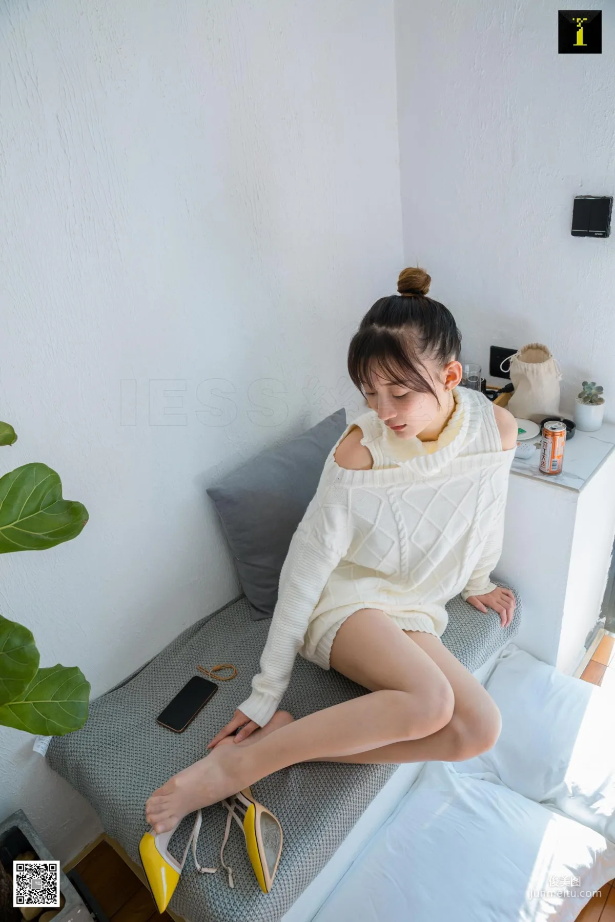 秋秋 《温暖的房间》 [异思趣向IESS] 写真集29