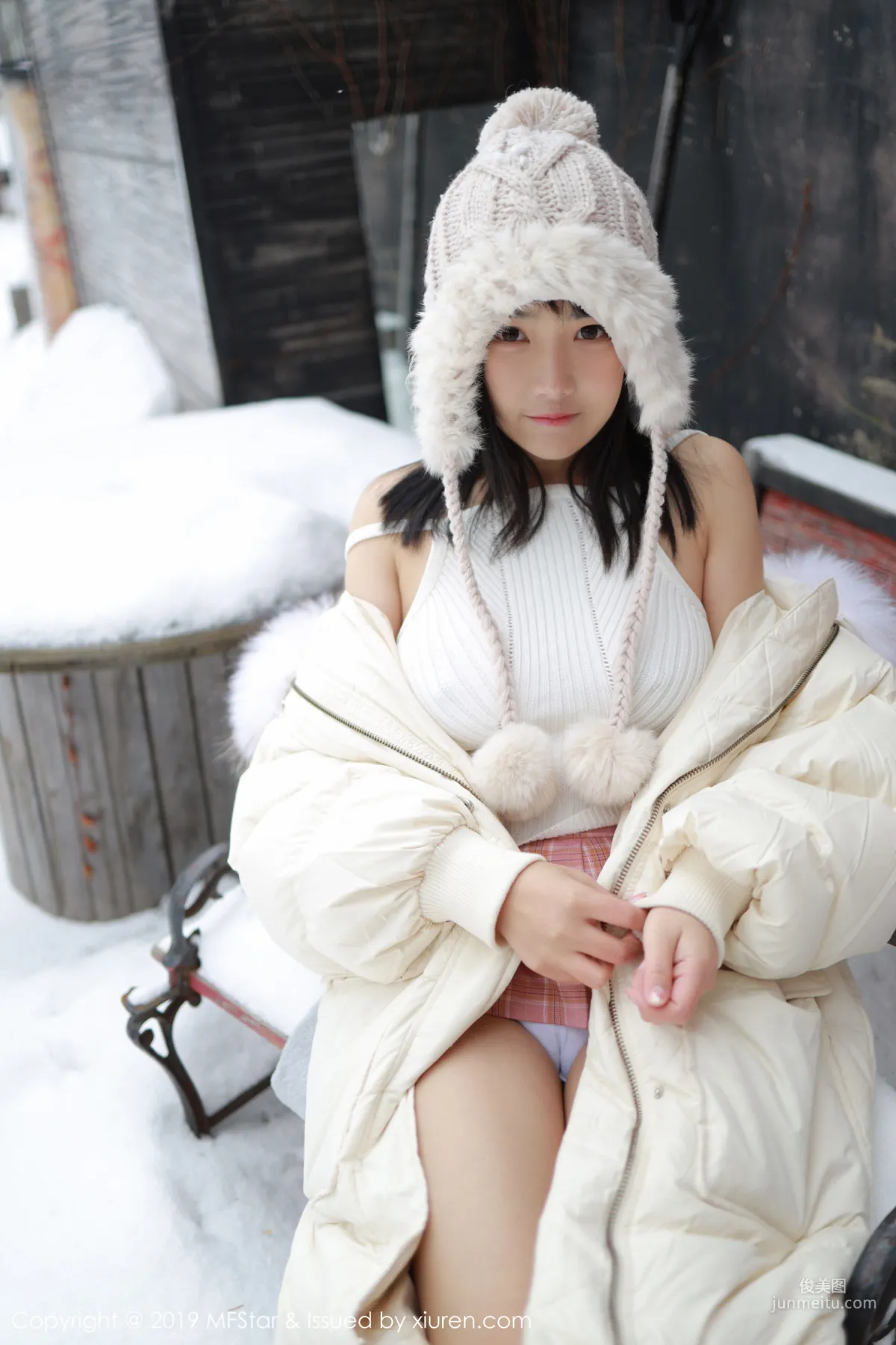 徐微微mia《冰天雪地街拍》 [模範學院MFStar] Vol.246 寫真集 28