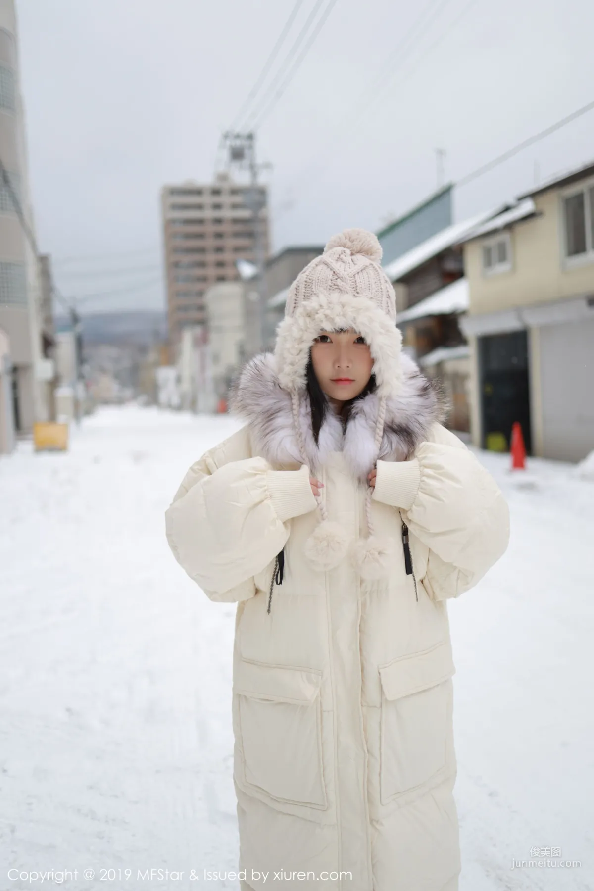 徐微微mia《冰天雪地街拍》 [模範學院MFStar] Vol.246 寫真集 2